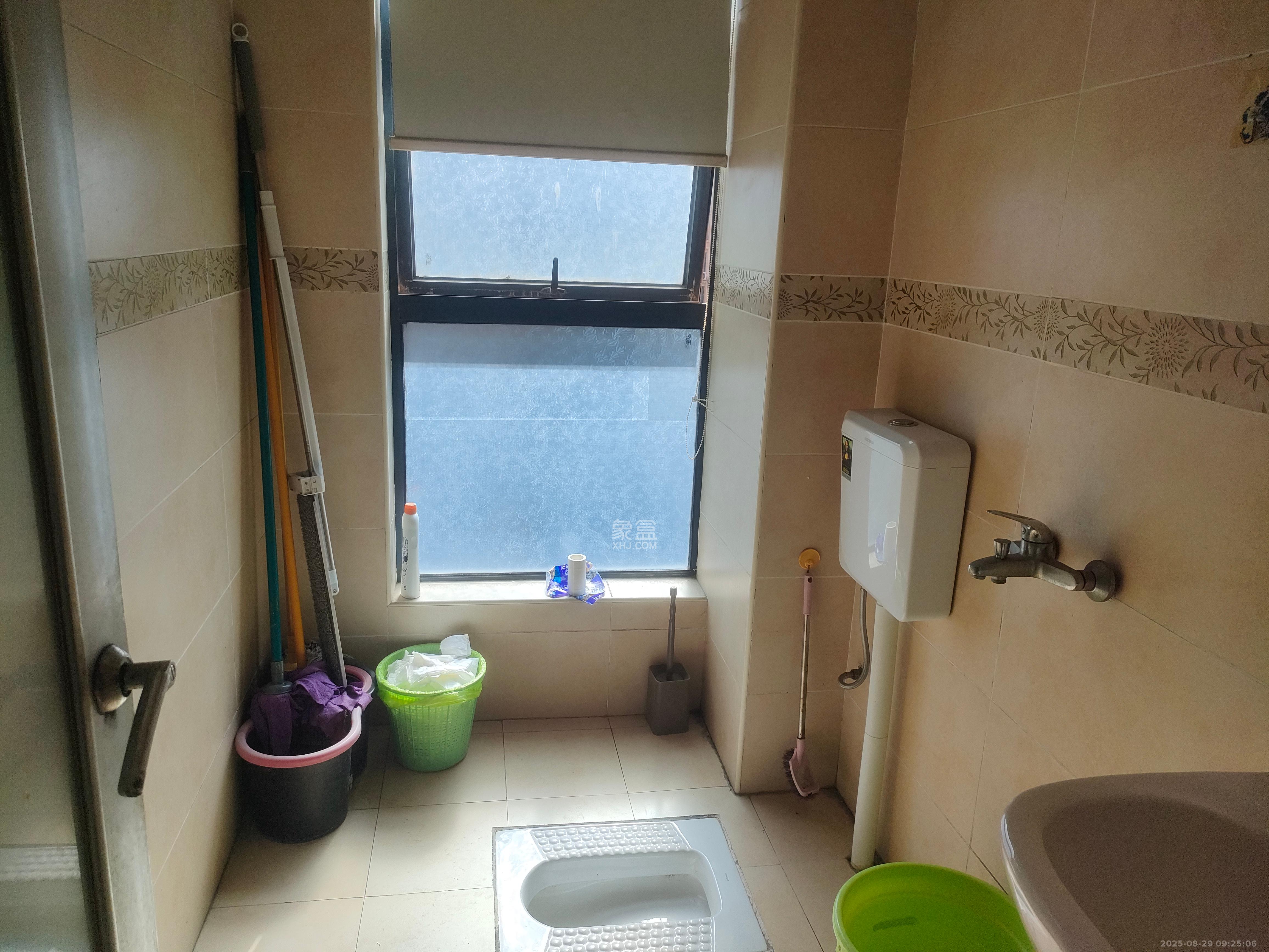 融圣国际  3室2厅2卫    3500.0元/月 融圣国际  3室2厅2卫    3500.0元/月室内图