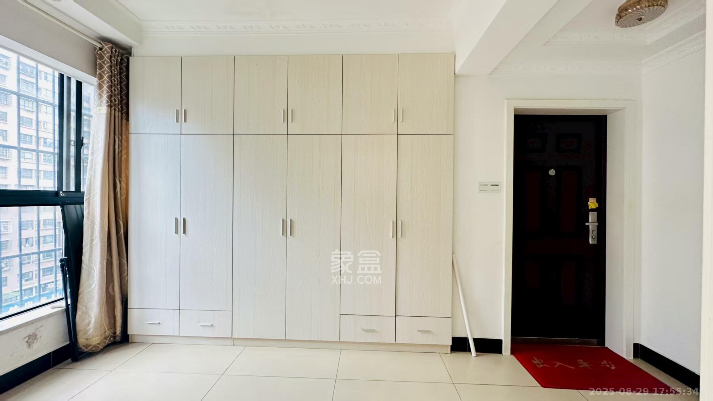 勤诚达新界 4室2厅1卫 2100.0元/月 勤诚达新界 4室2厅1卫 2100.0元/月室内图