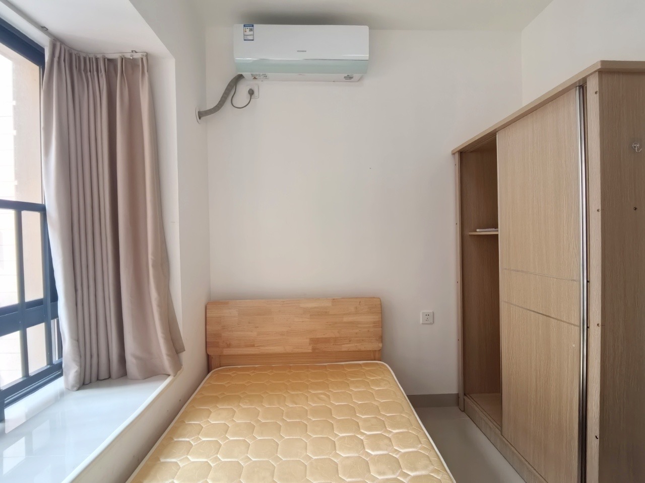 龙岐雅苑  3室2厅1卫    2800.0元/月室内图