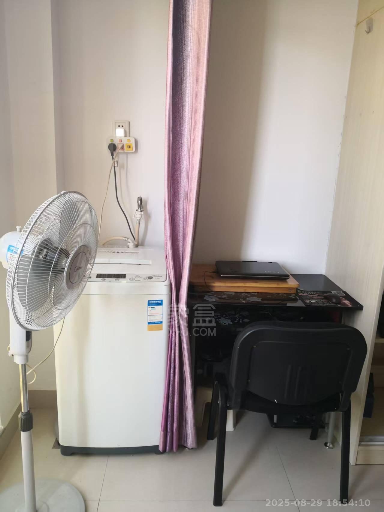 明峰银座  1室1厅1卫   1000.00元/月室内图