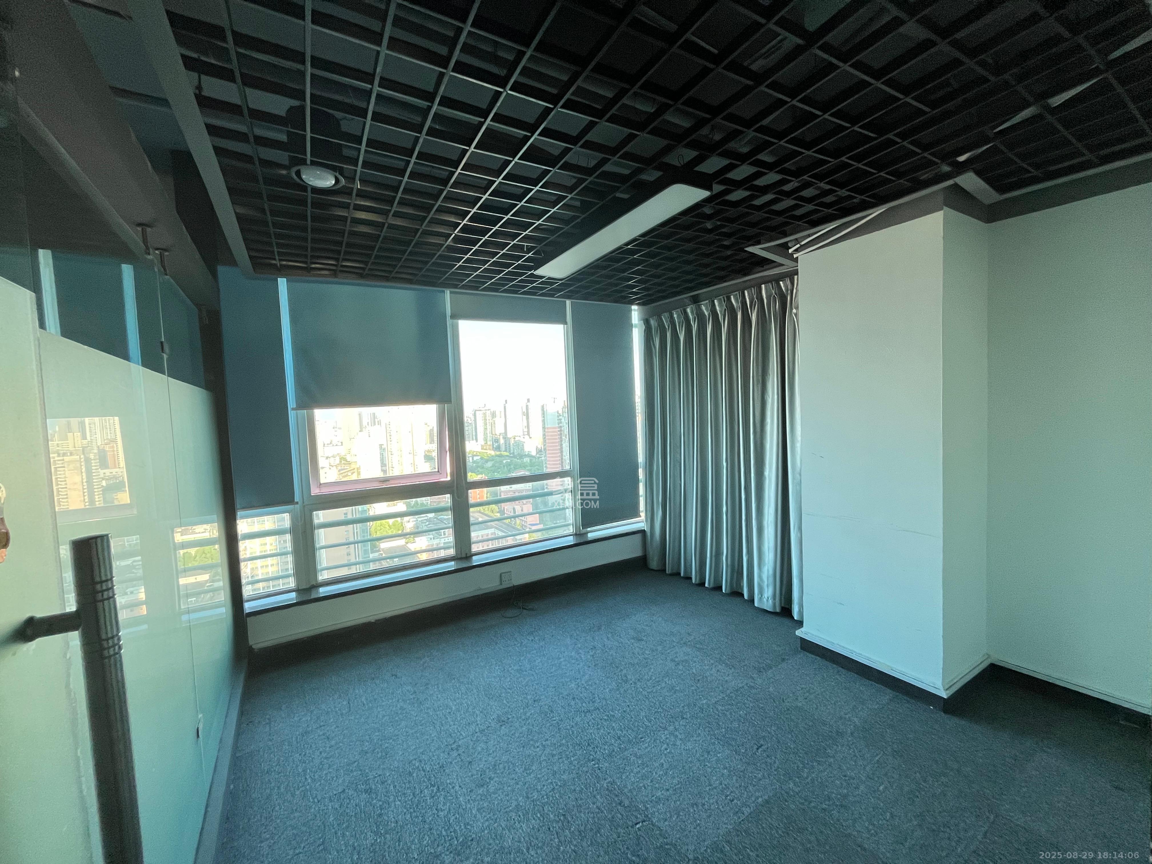 佳天国际新城 1室1厅1卫 10000.0元/月 佳天国际新城 1室1厅1卫 10000.0元/月室内图