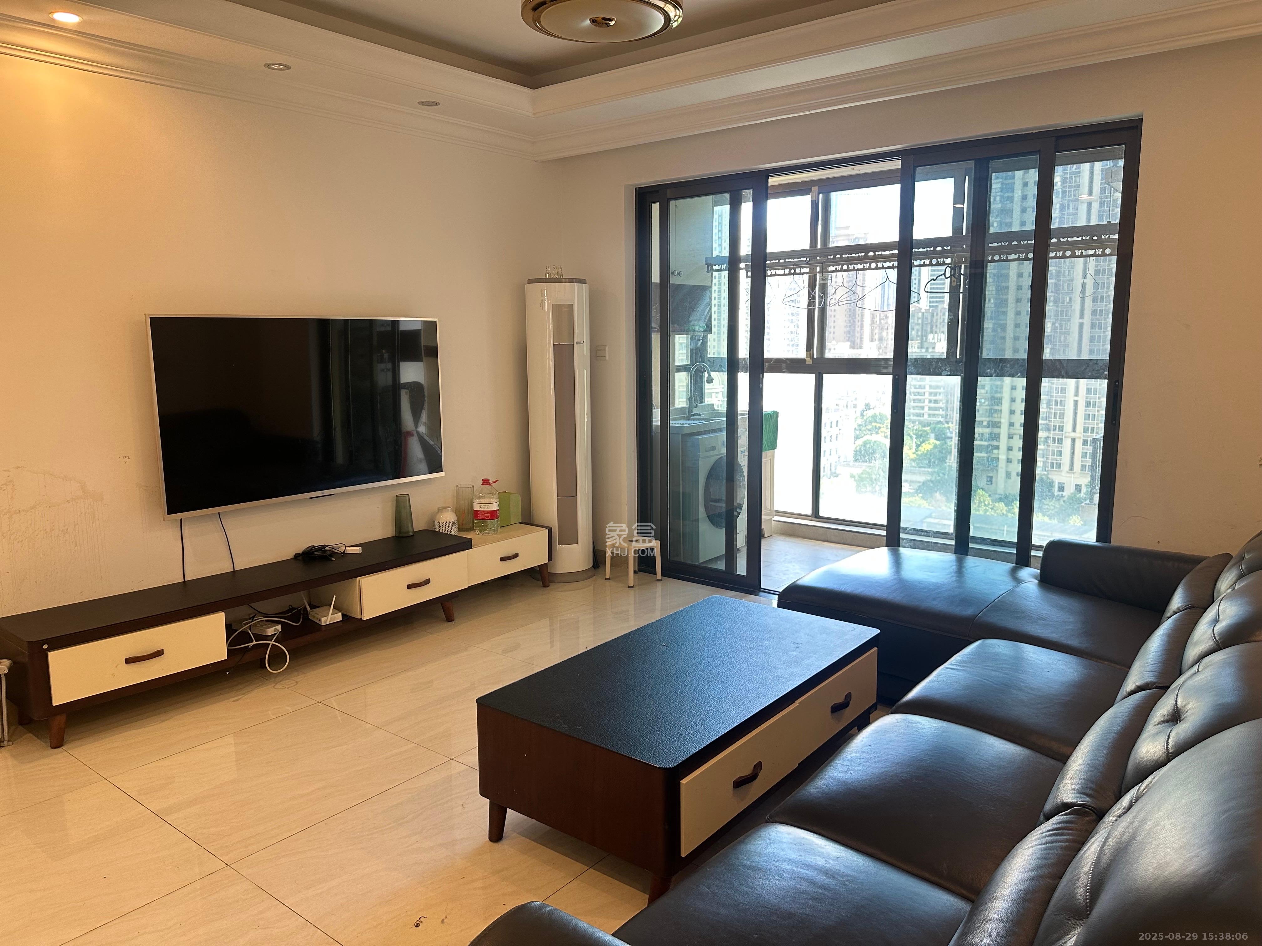 江山帝景哈佛  3室2厅2卫    2100.0元/月 江山帝景哈佛  3室2厅2卫    2100.0元/月室内图