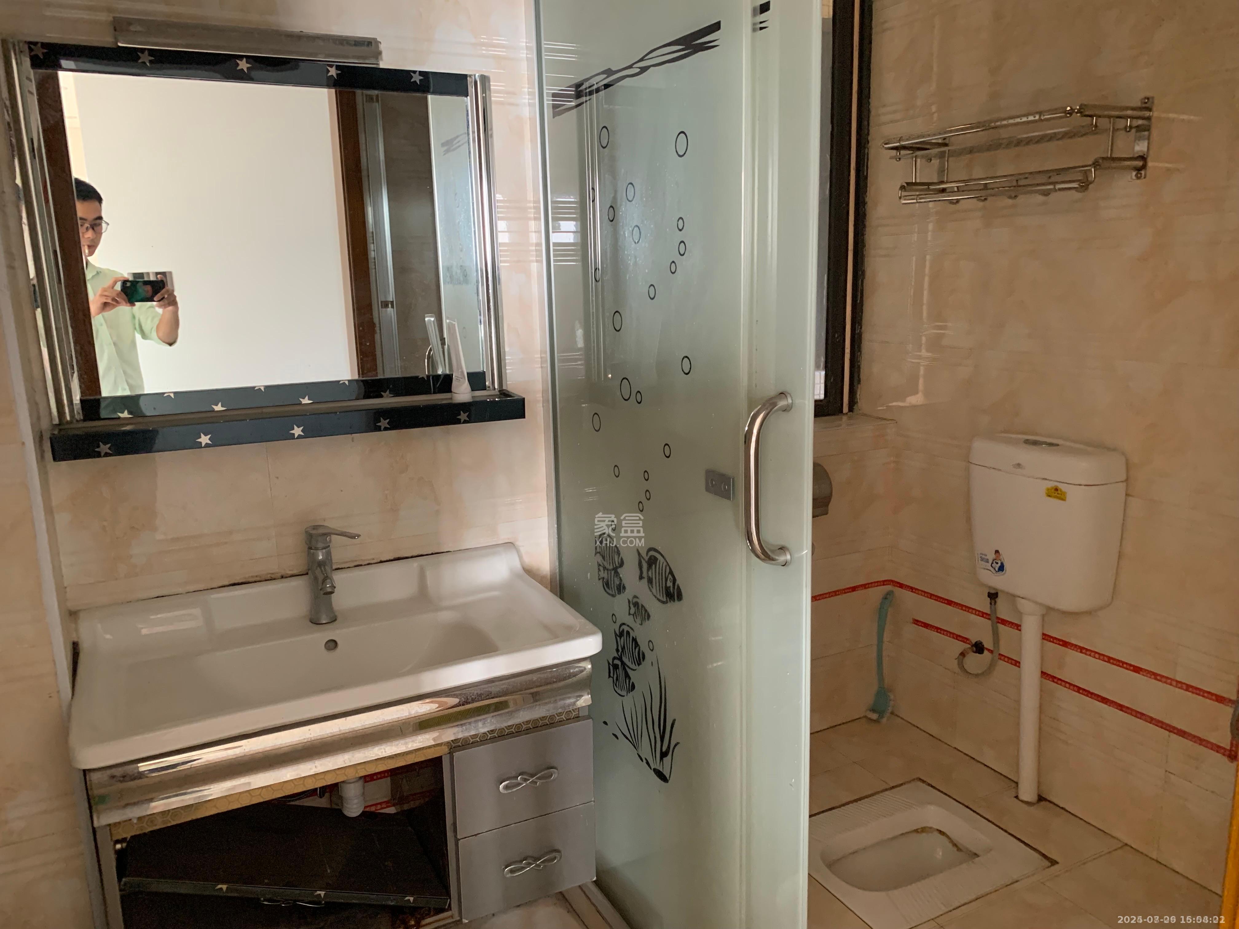 泰山公馆 3室2厅1卫 2100.0元/月 泰山公馆 3室2厅1卫 2100.0元/月室内图