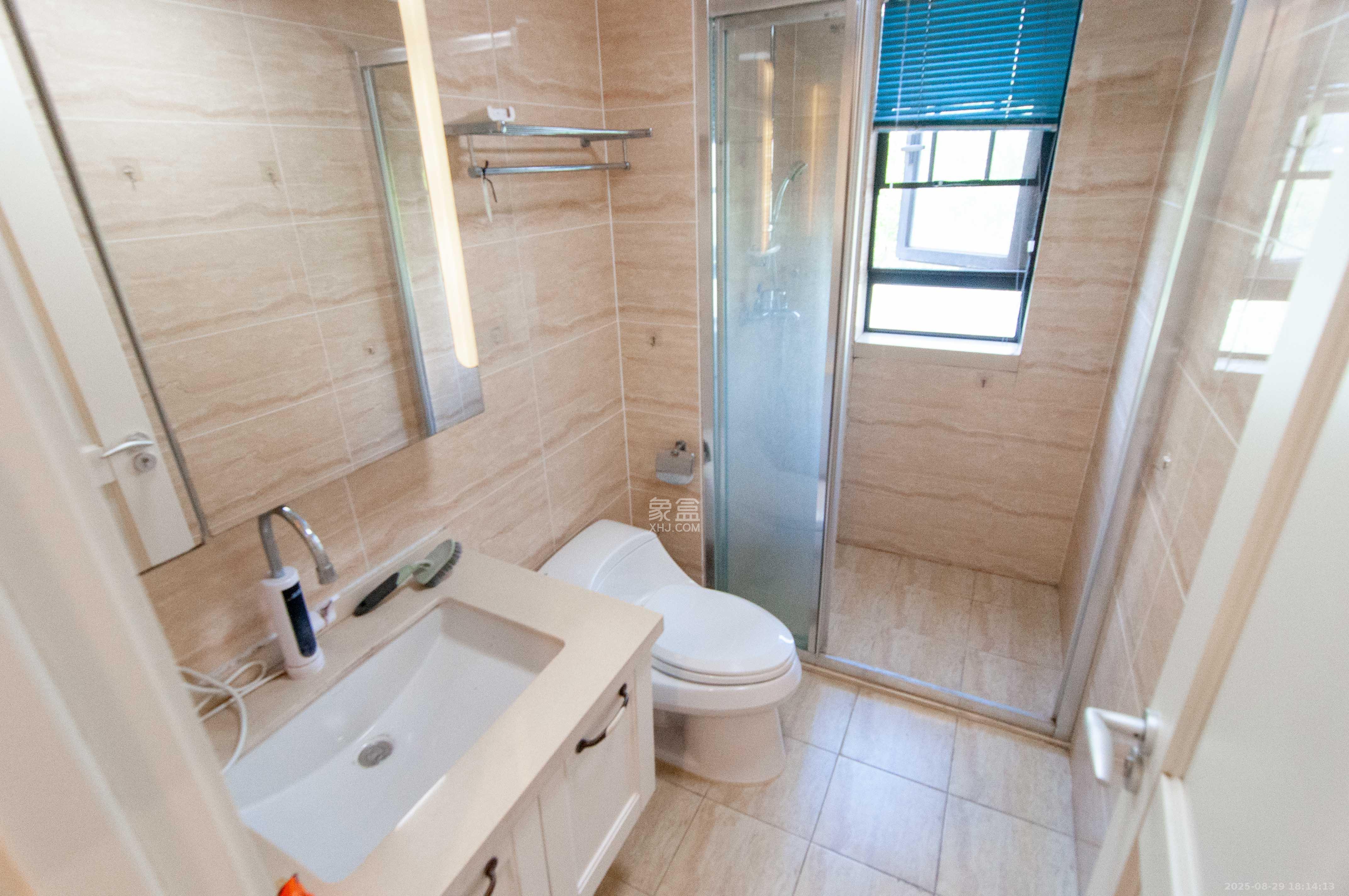 万科里梅溪郡 4室2厅2卫 205.0万 万科里梅溪郡 4室2厅2卫 205.0万卫生间