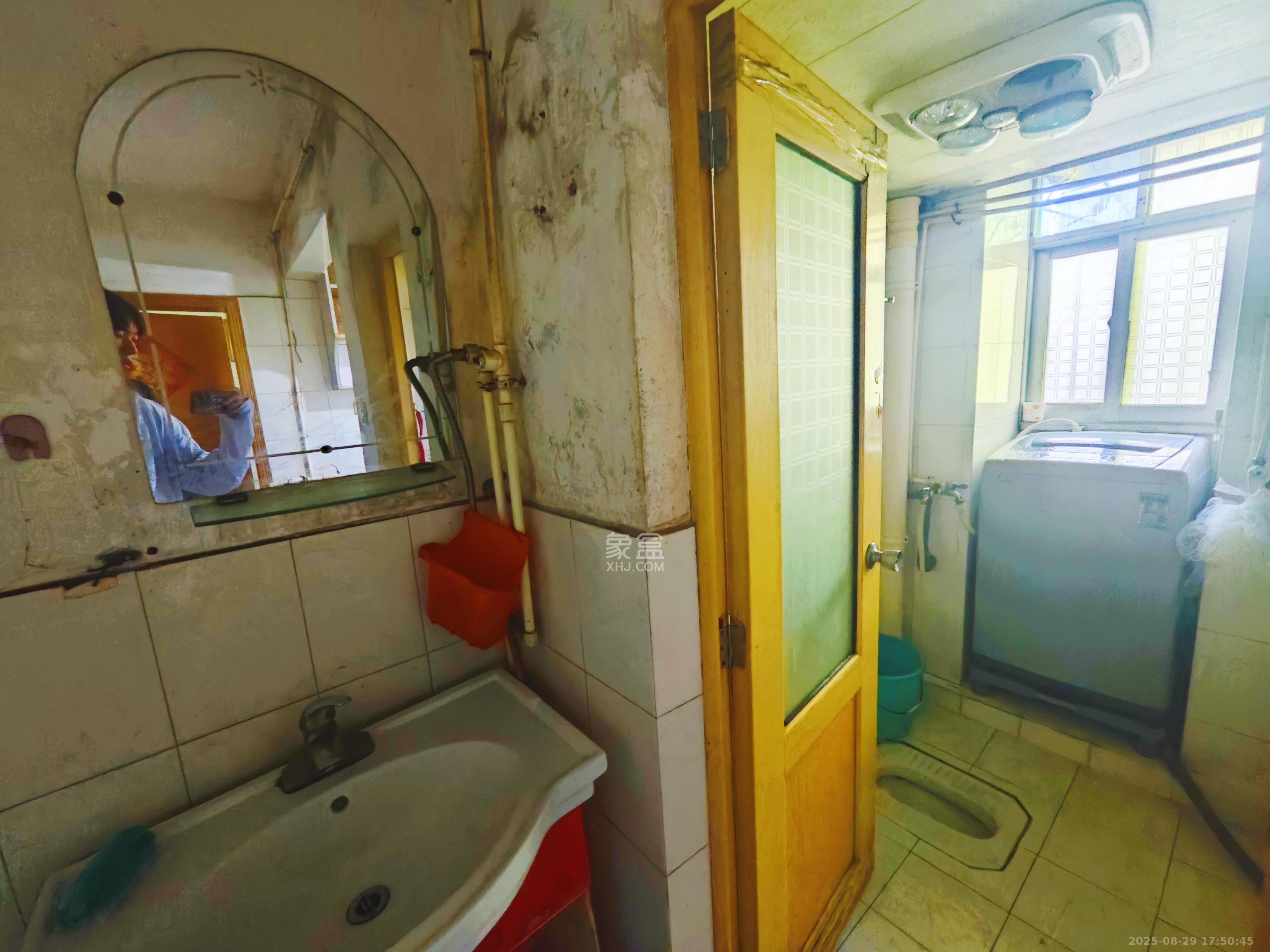 富康小区(富康花园) 3室1厅1卫 1500.0元/月 富康小区(富康花园) 3室1厅1卫 1500.0元/月室内图