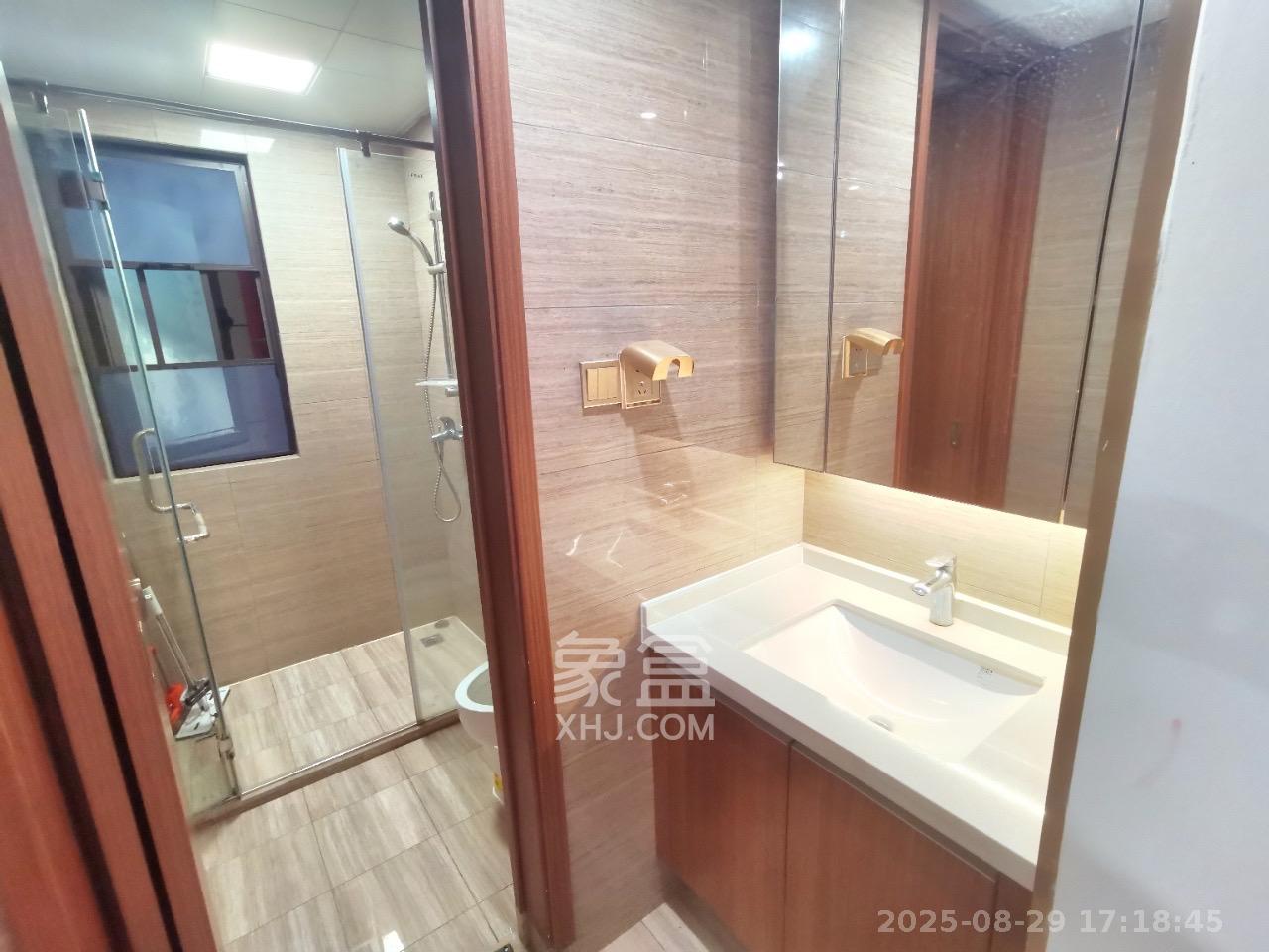 阳光城尚东湾蓝莓苑  1室0厅0卫   2400.00元/月室内图