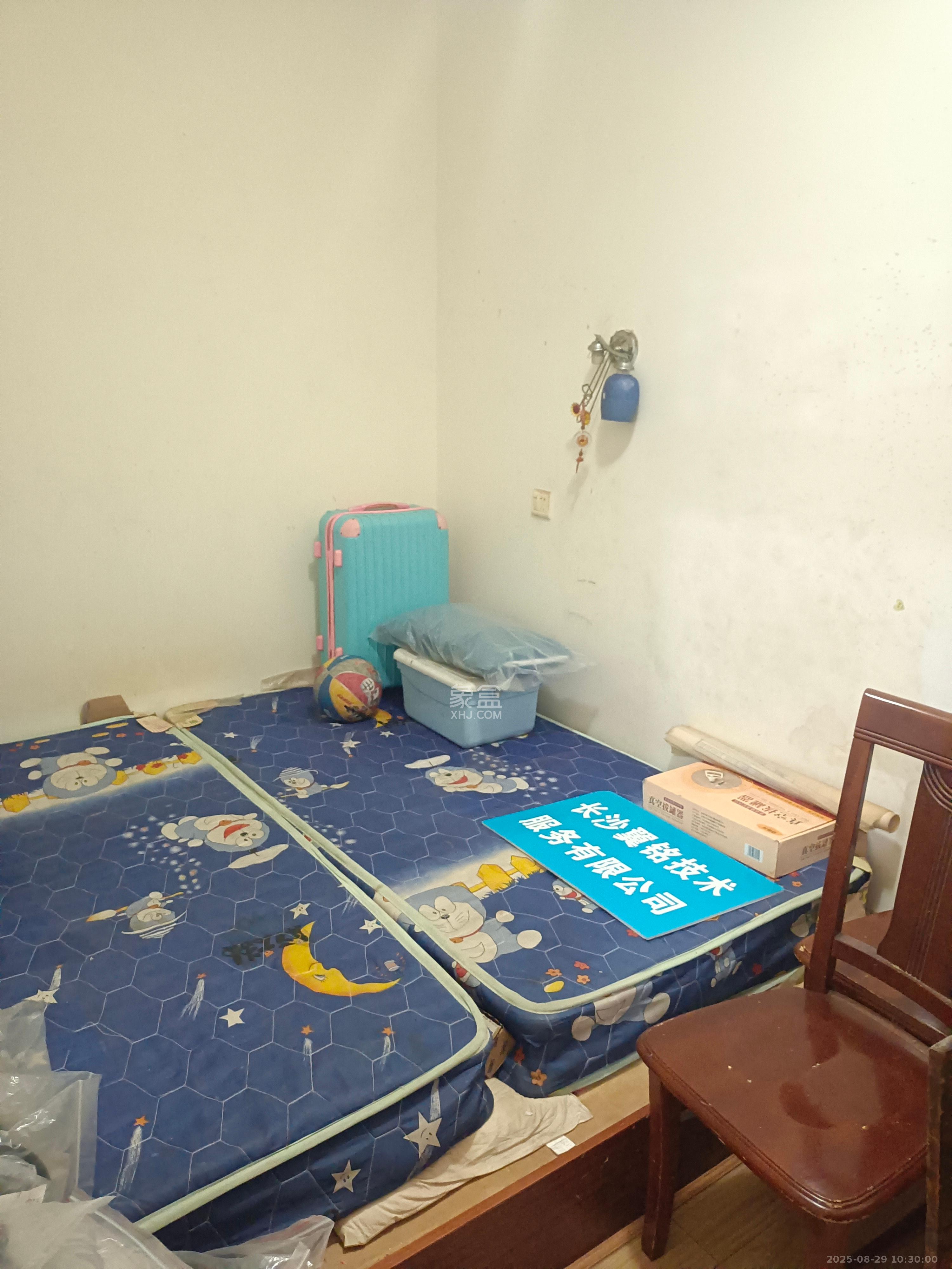 明城公寓 3室2厅1卫 2000.0元/月 明城公寓 3室2厅1卫 2000.0元/月室内图