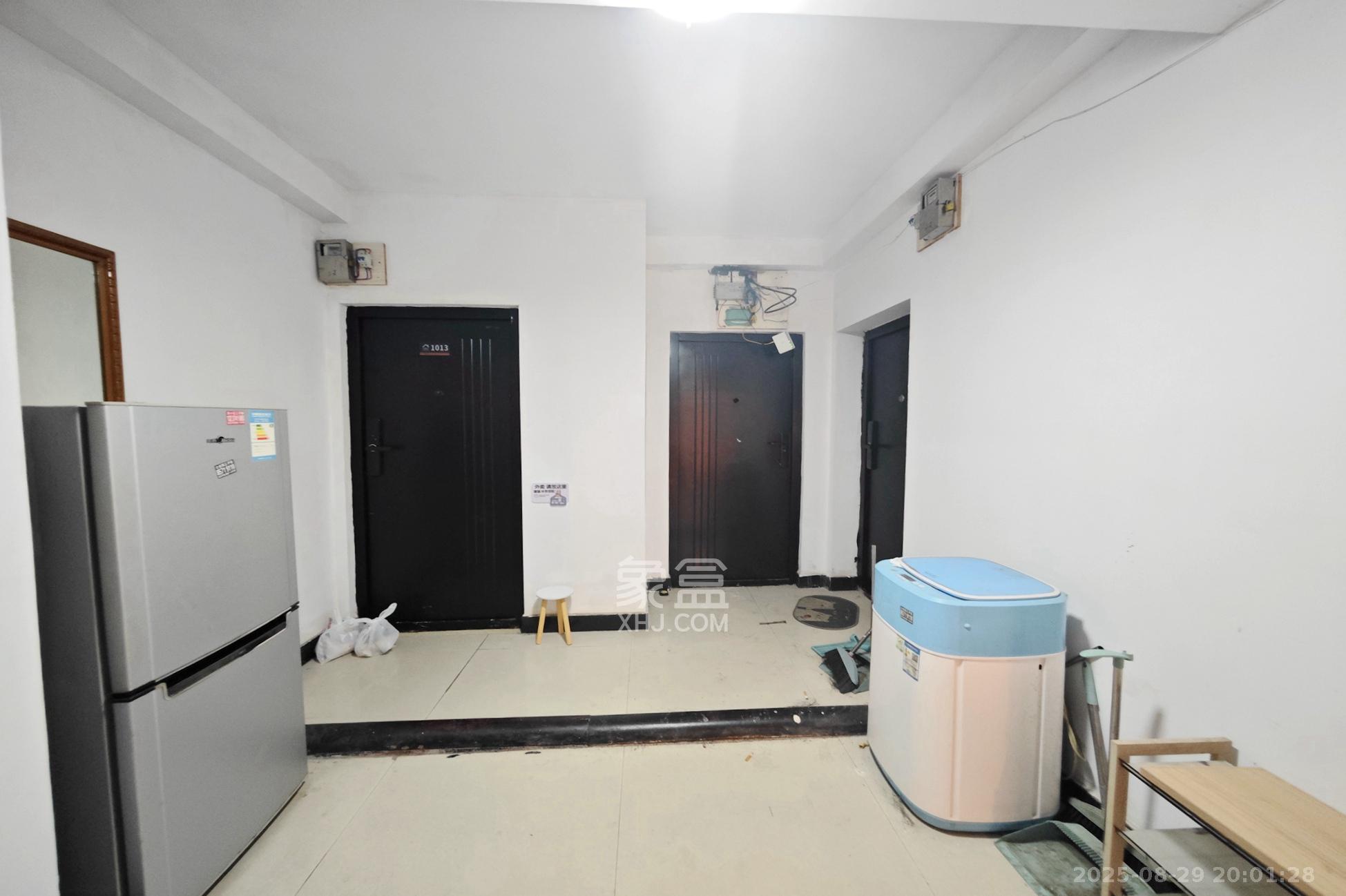 依星苑  0室0厅0卫    72.0万 依星苑  0室0厅0卫    72.0万客厅