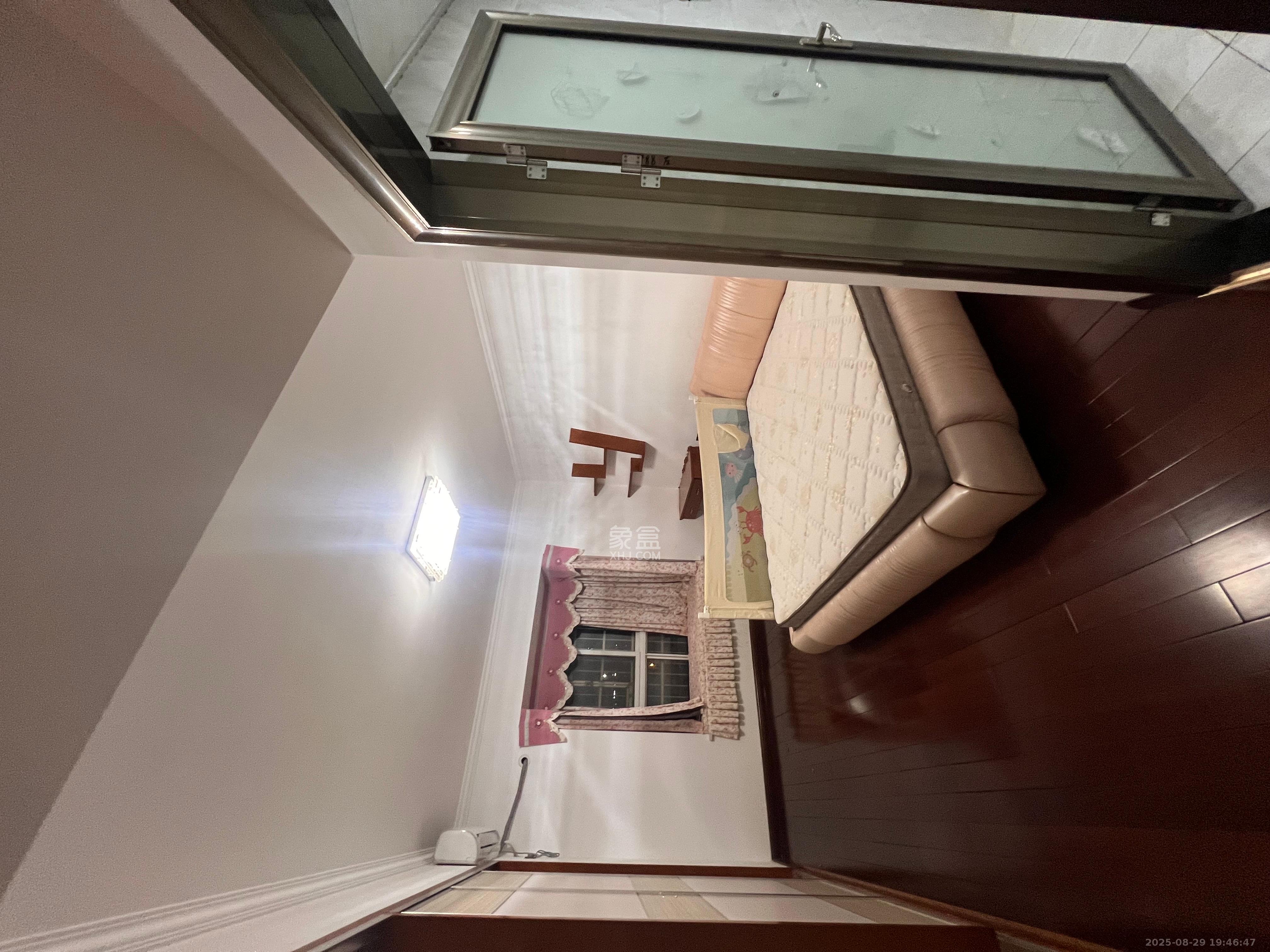 博雅湘水湾  3室2厅2卫   2100.00元/月室内图