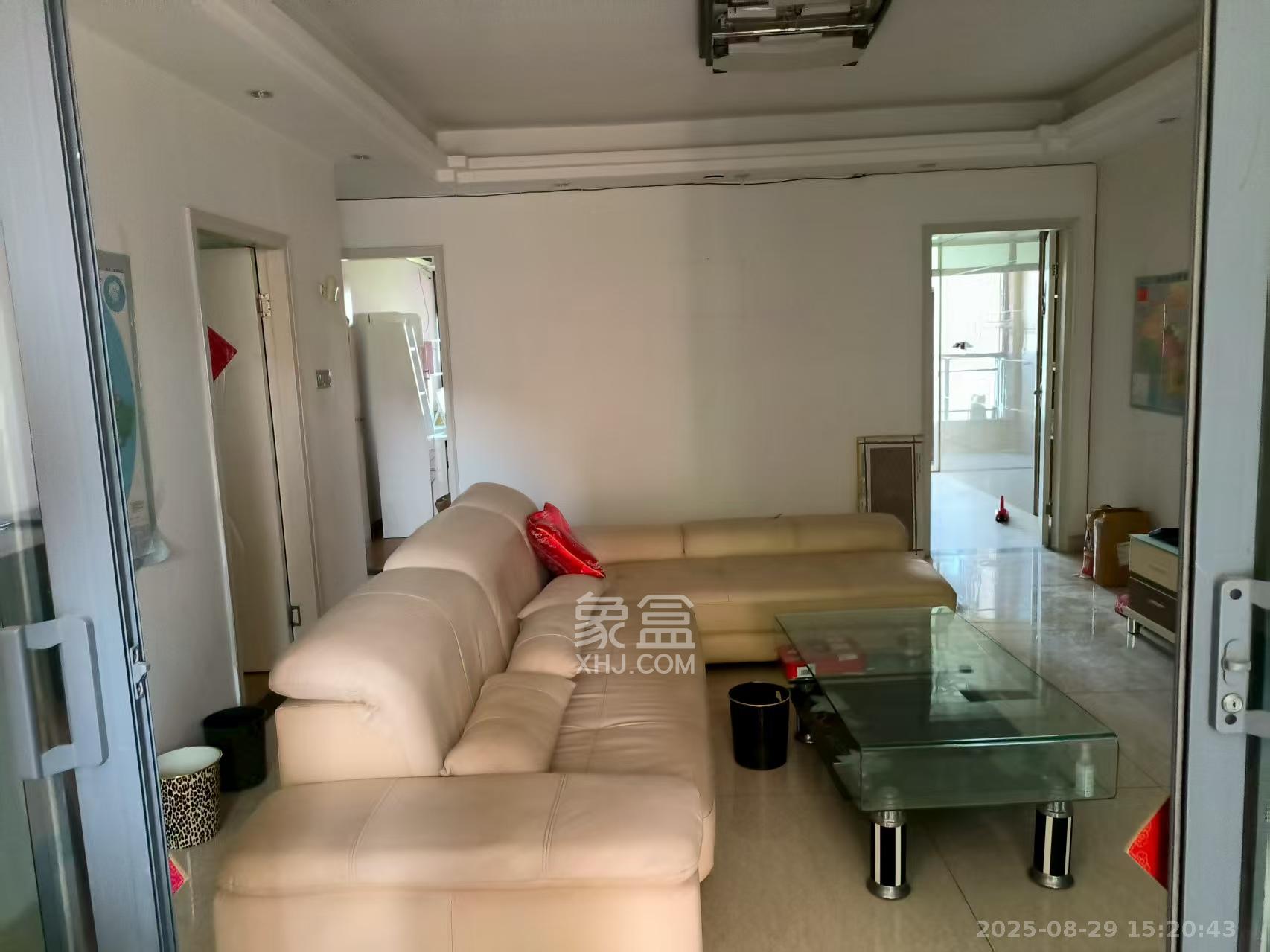 奥林匹克花园  3室1厅1卫    3300.0元/月 奥林匹克花园  3室1厅1卫    3300.0元/月室内图