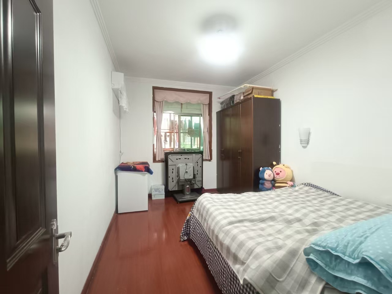 银海花园 3室2厅2卫 1380.0元/月 银海花园 3室2厅2卫 1380.0元/月室内图