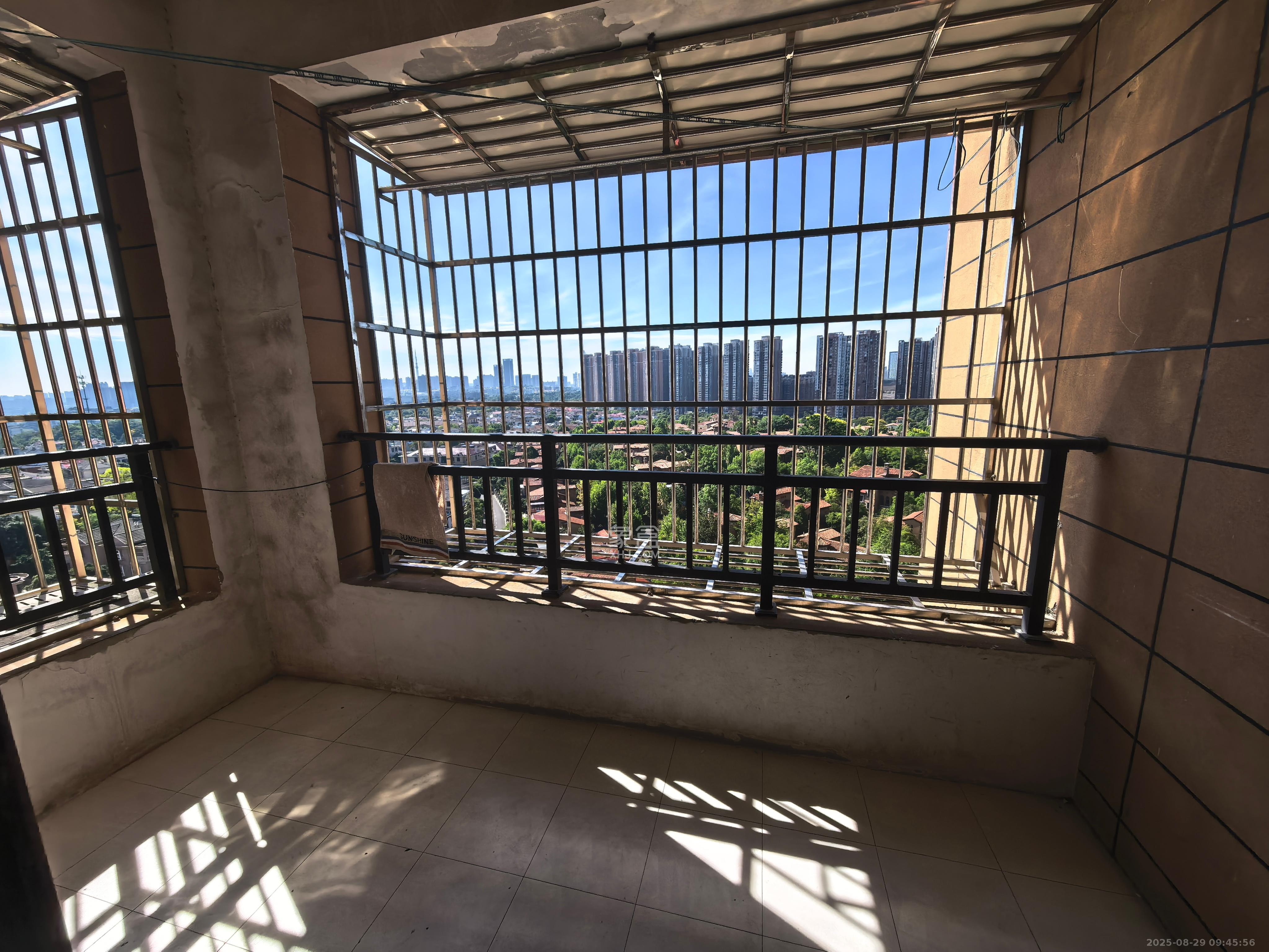 好望谷  2室2厅1卫    1400.0元/月室内图