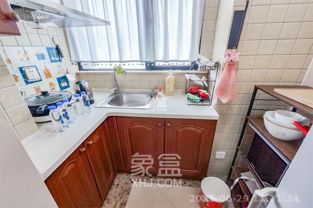 郡原广场  1室1厅1卫    1900.0元/月室内图