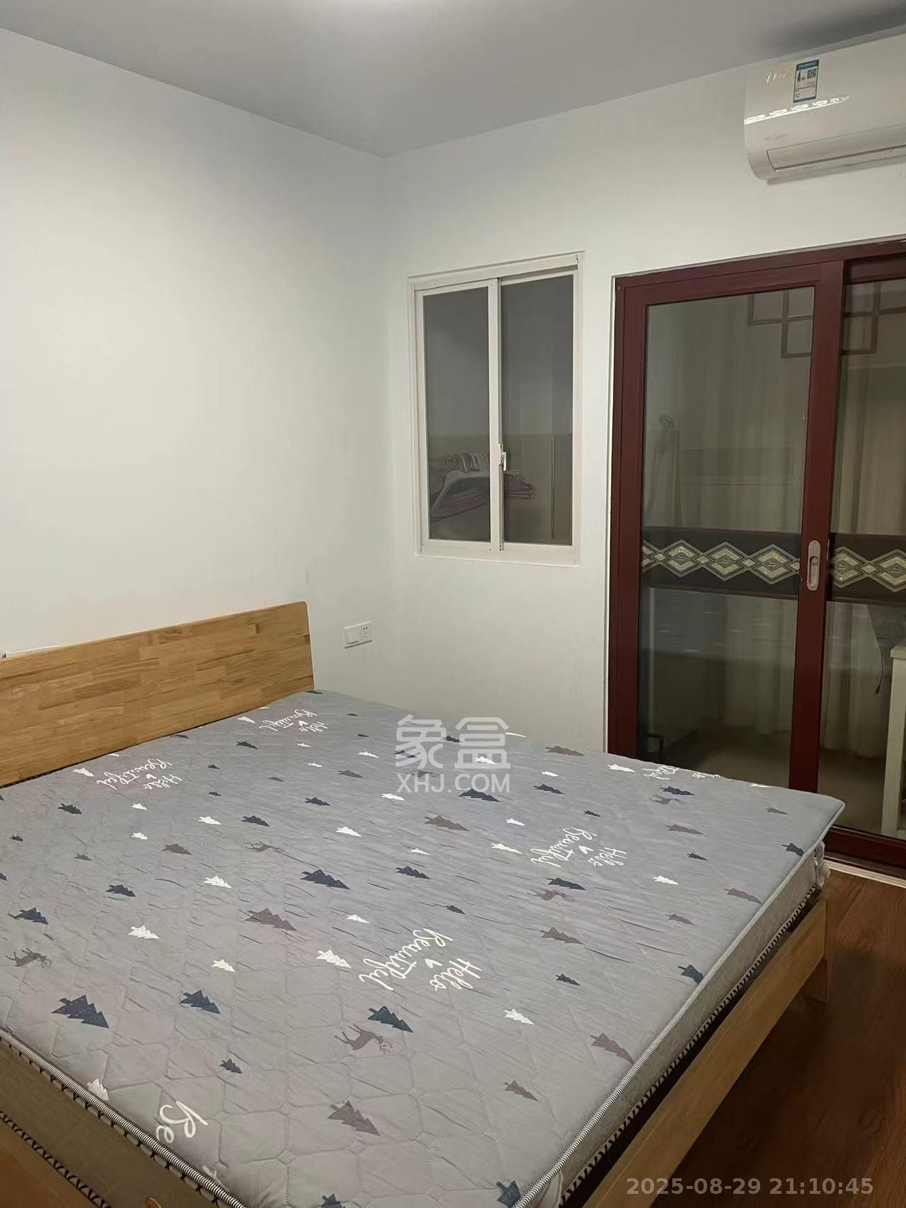 巧克力空间(建鸿达现代大厦) 3室2厅1卫 2500.0元/月 巧克力空间(建鸿达现代大厦) 3室2厅1卫 2500.0元/月室内图