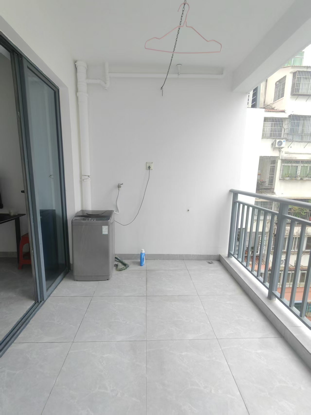 海秀天成 2室2厅1卫 2700.0元/月 海秀天成 2室2厅1卫 2700.0元/月室内图