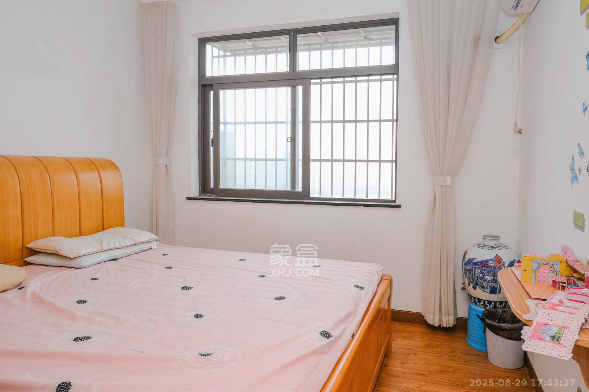 好望谷 4室2厅2卫 103.8万 好望谷 4室2厅2卫 103.8万卧室