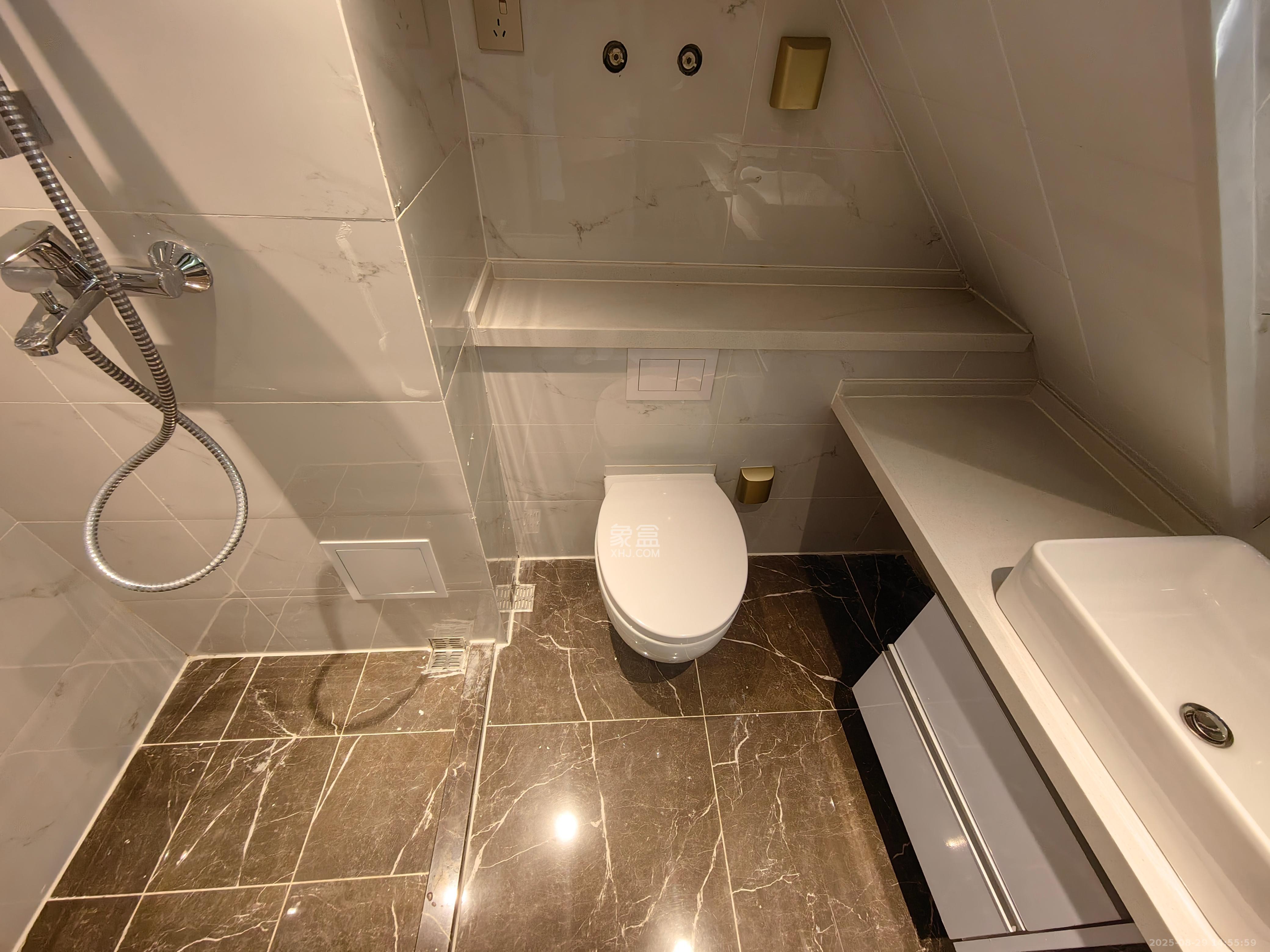 正荣梅溪紫阙台  2室1厅1卫    2100.0元/月 正荣梅溪紫阙台  2室1厅1卫    2100.0元/月室内图