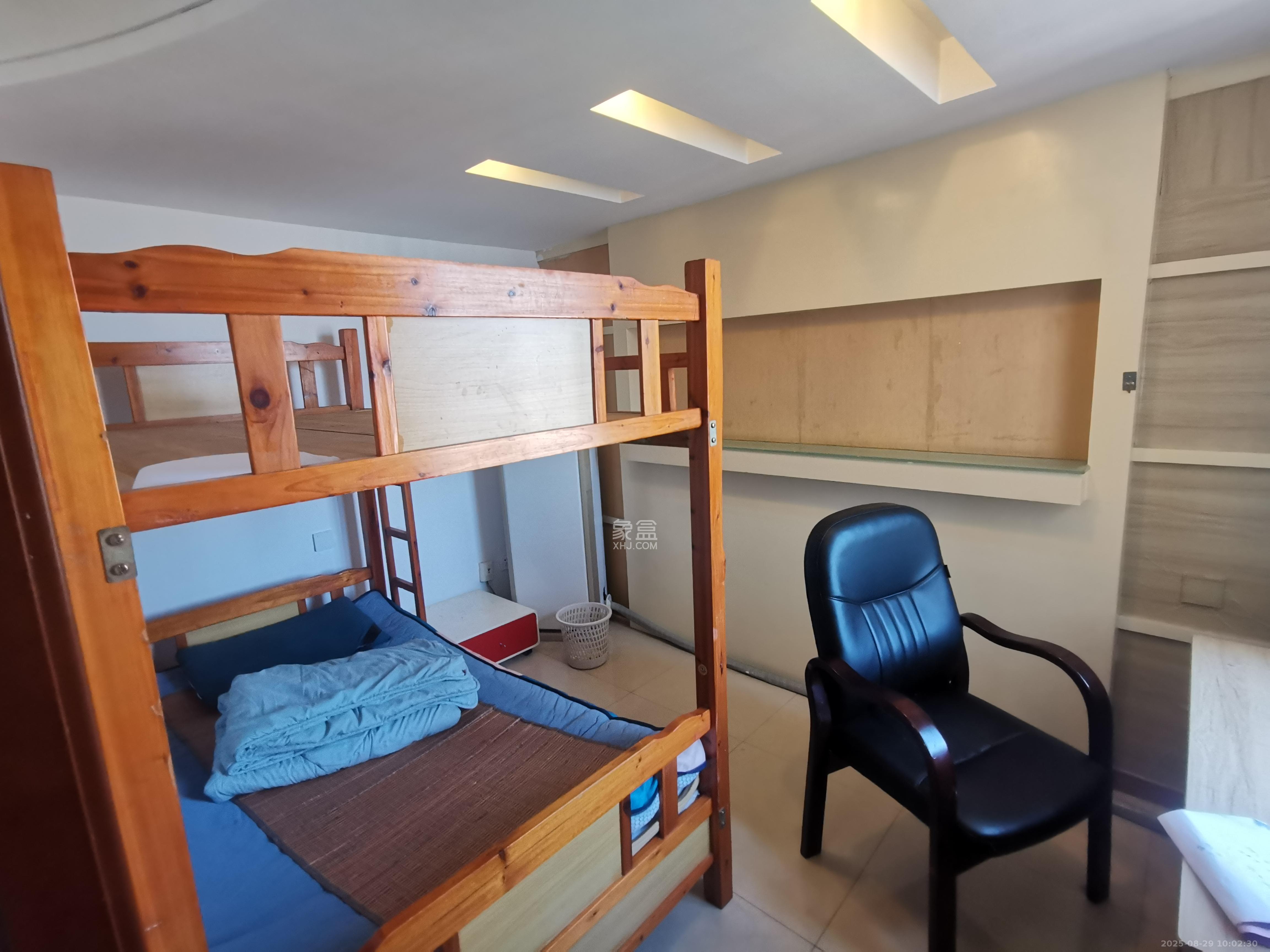 城市花园  5室1厅3卫    4000.0元/月 城市花园  5室1厅3卫    4000.0元/月室内图