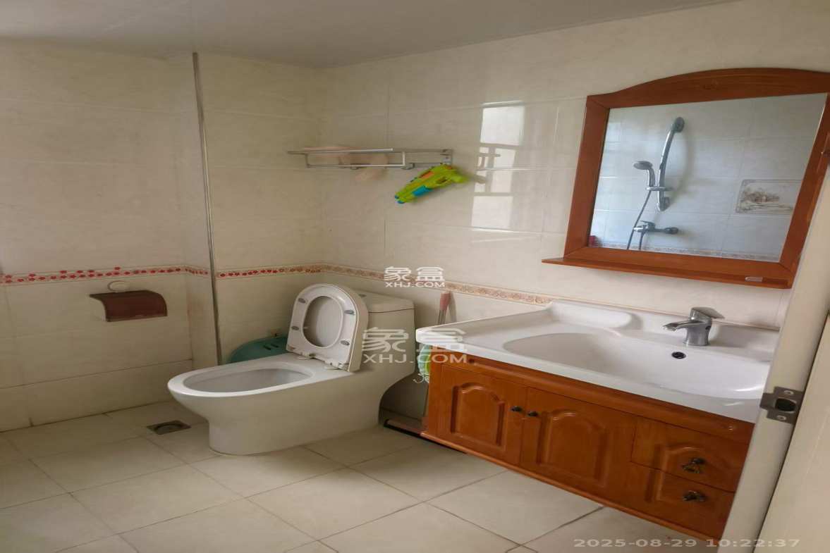 深业睿城  1室1厅1卫    2400.0元/月 深业睿城  1室1厅1卫    2400.0元/月室内图