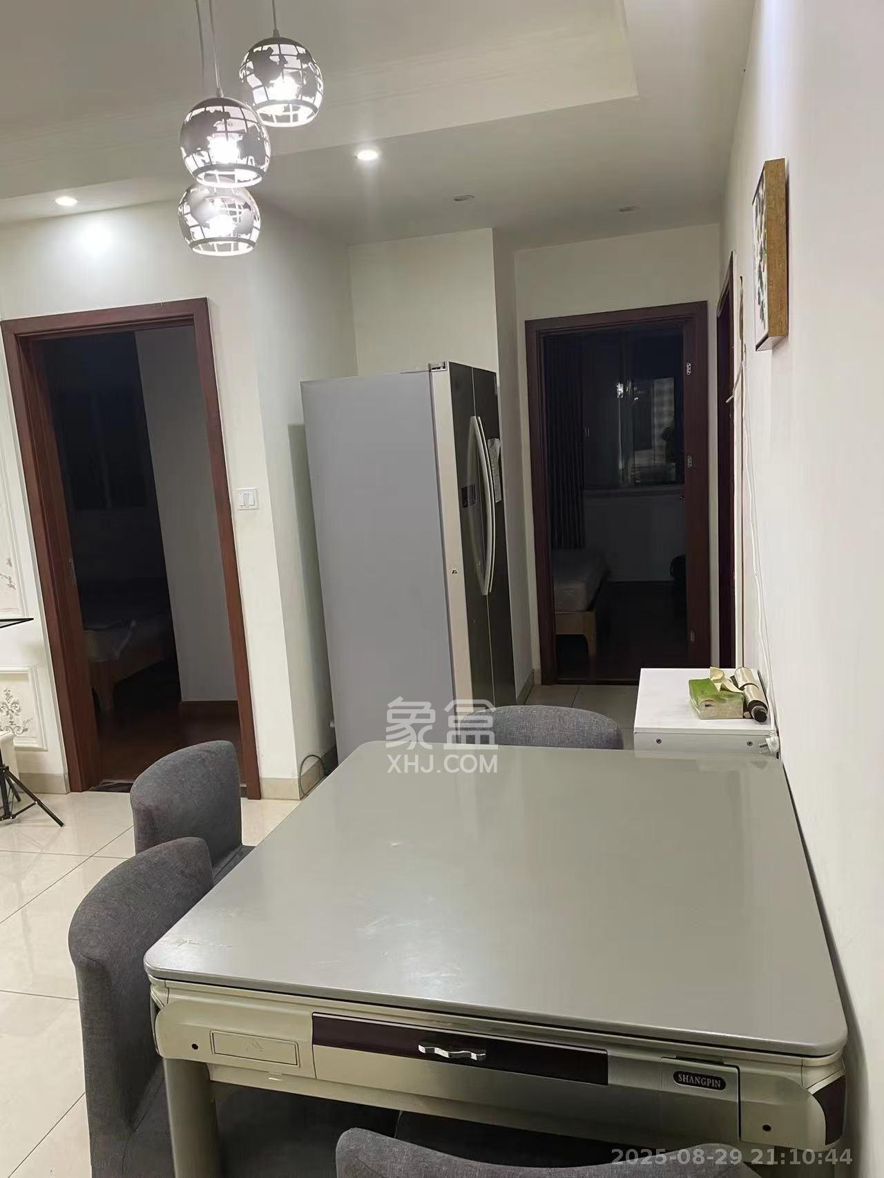 巧克力空间(建鸿达现代大厦) 3室2厅1卫 2500.0元/月 巧克力空间(建鸿达现代大厦) 3室2厅1卫 2500.0元/月室内图