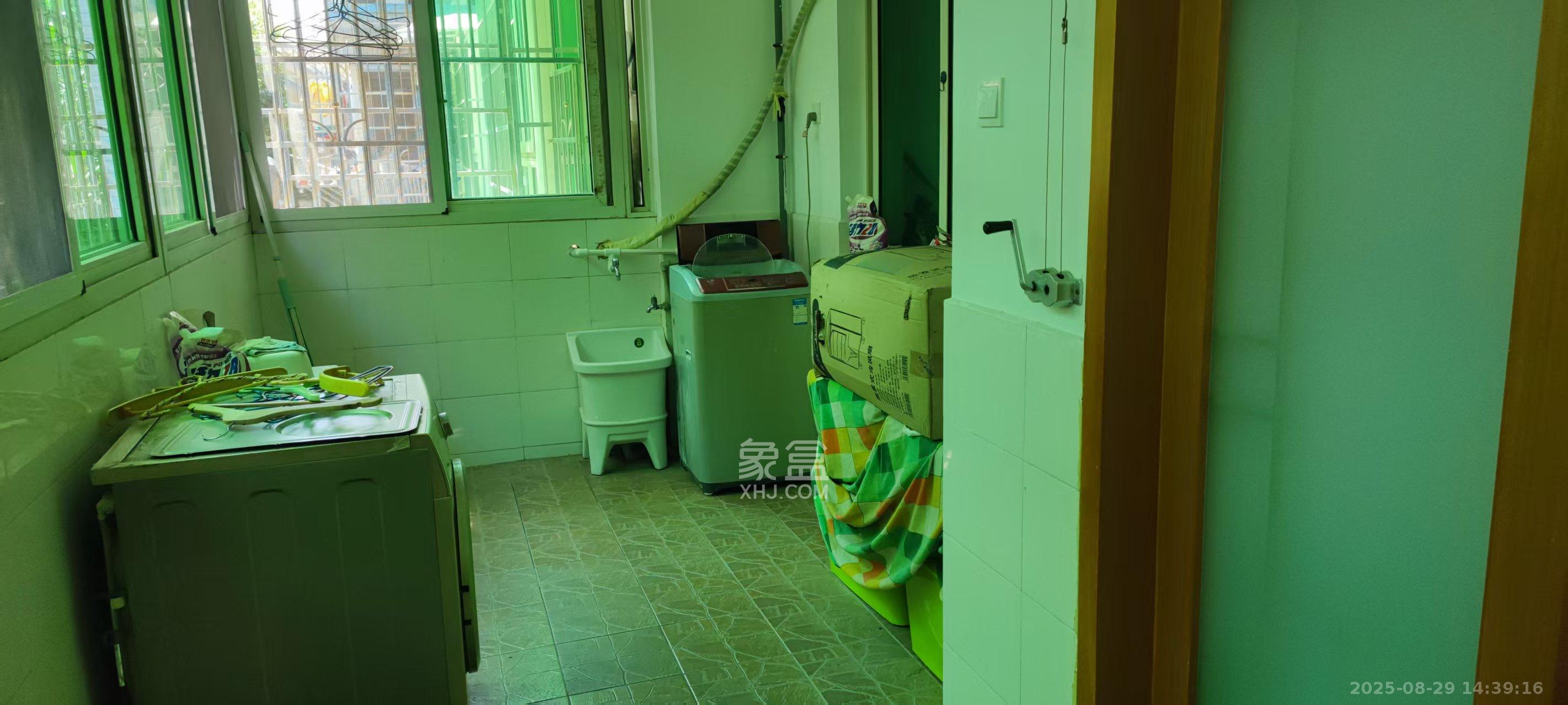 欣胜园  5室2厅2卫    2500.0元/月 欣胜园  5室2厅2卫    2500.0元/月室内图