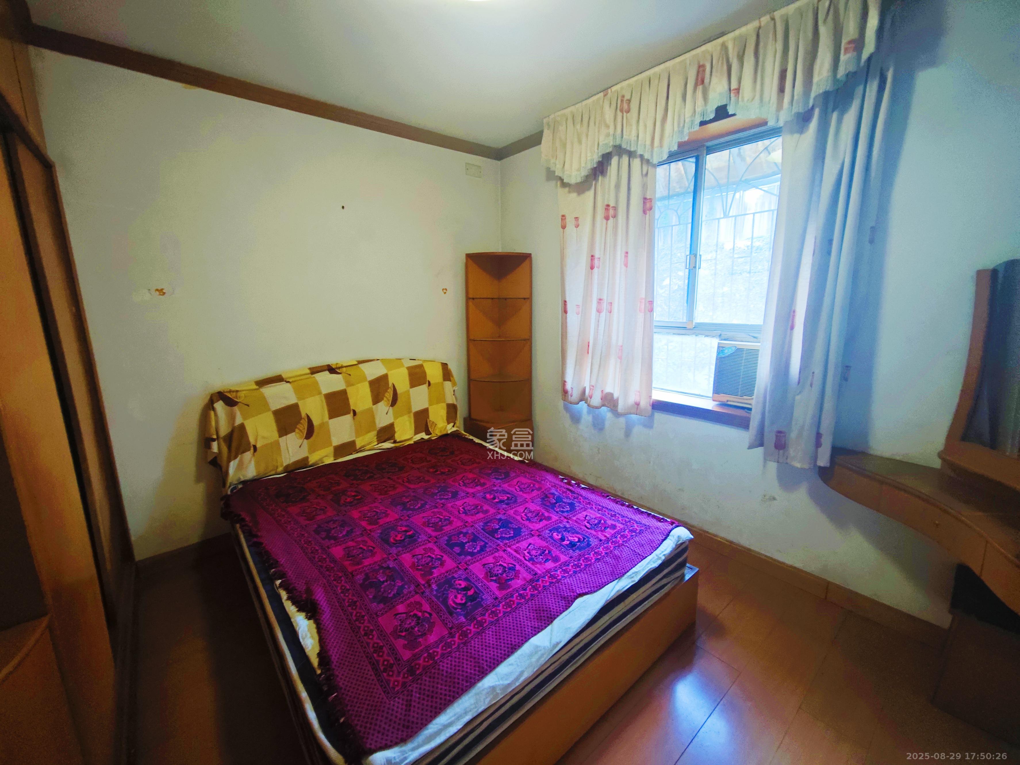 富康小区(富康花园) 3室1厅1卫 1500.0元/月 富康小区(富康花园) 3室1厅1卫 1500.0元/月室内图