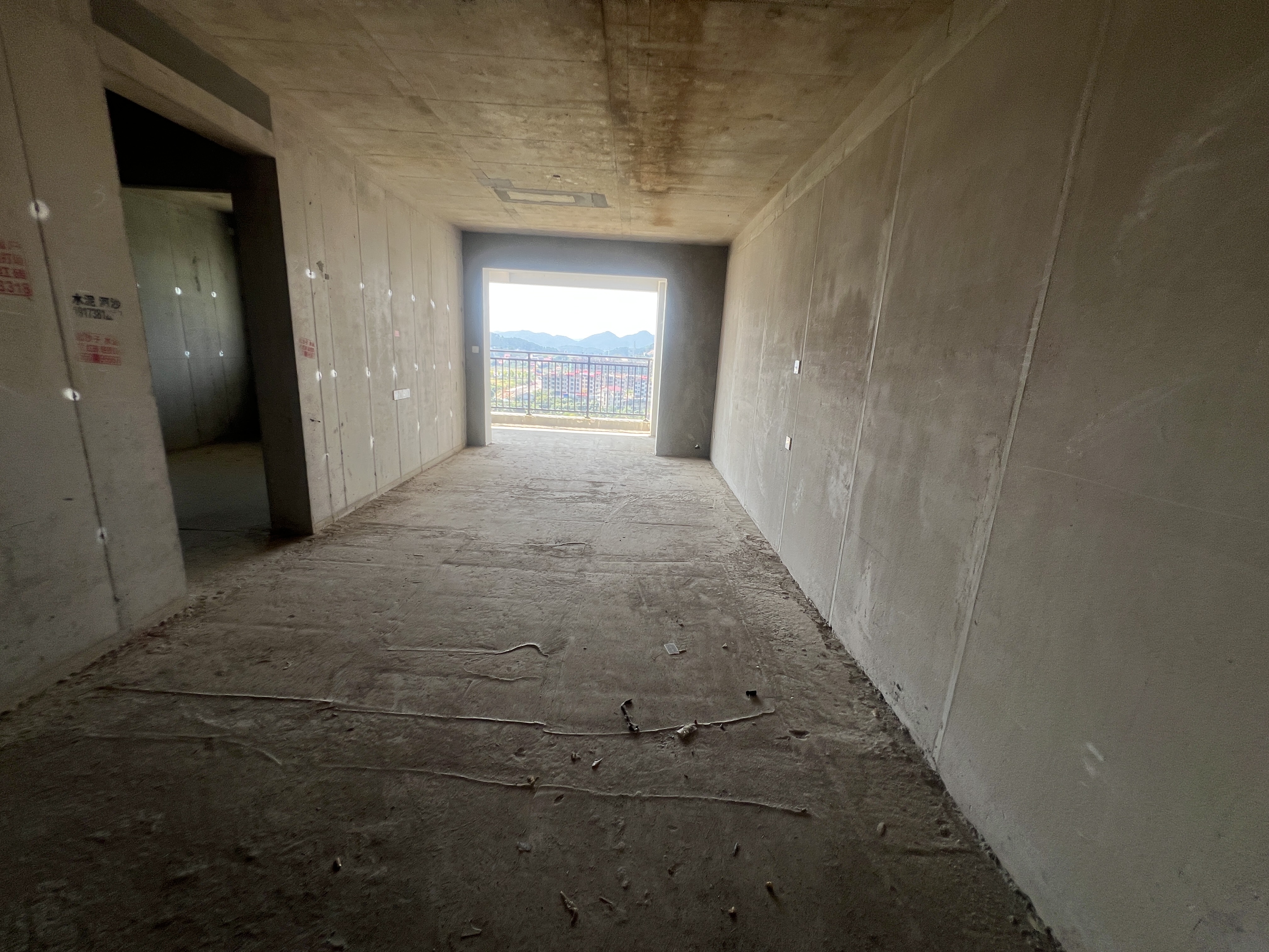 碧桂园正央时代 3室2厅2卫 55.0万 碧桂园正央时代 3室2厅2卫 55.0万客厅