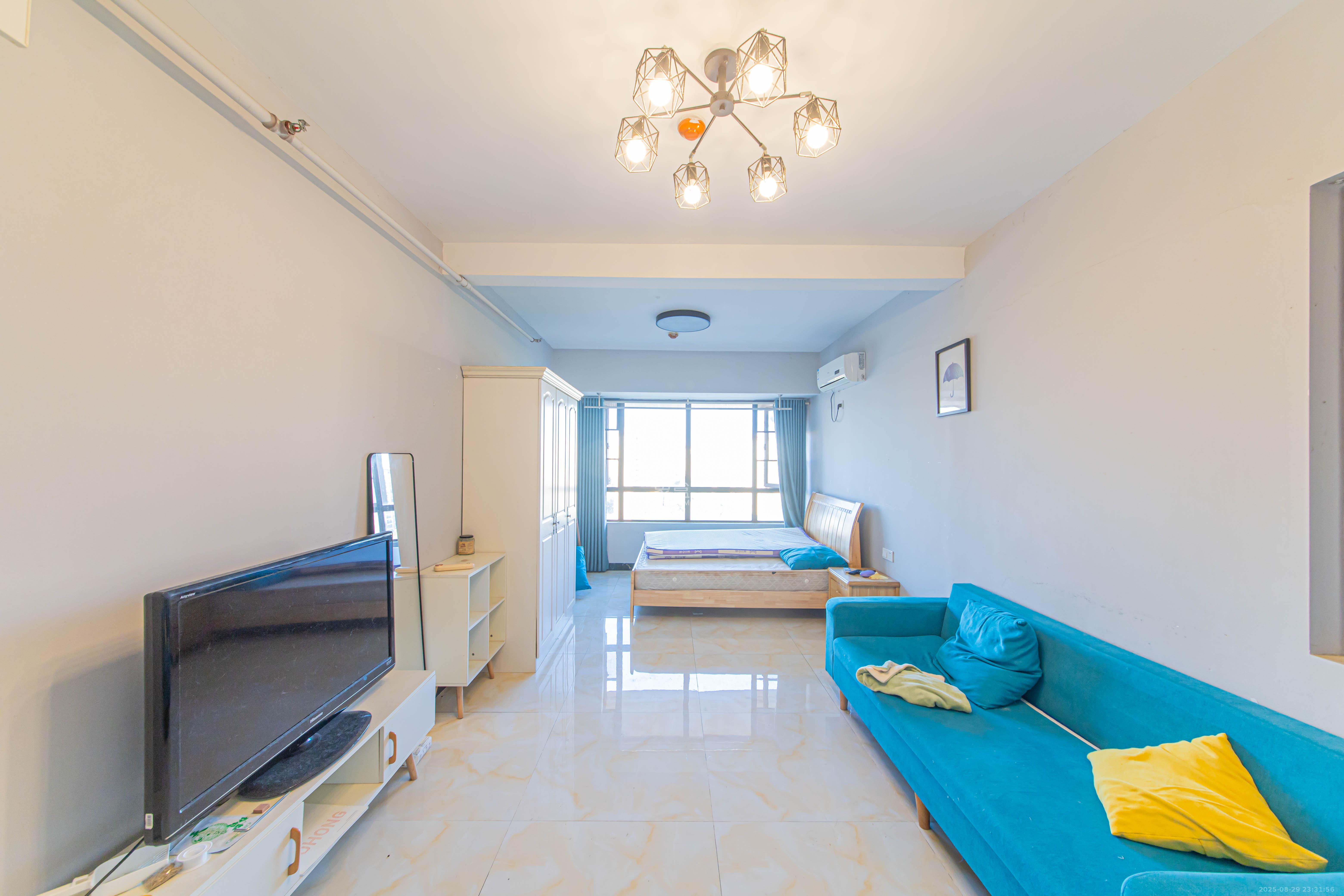 金房奥斯卡  1室1厅1卫    28.0万客厅