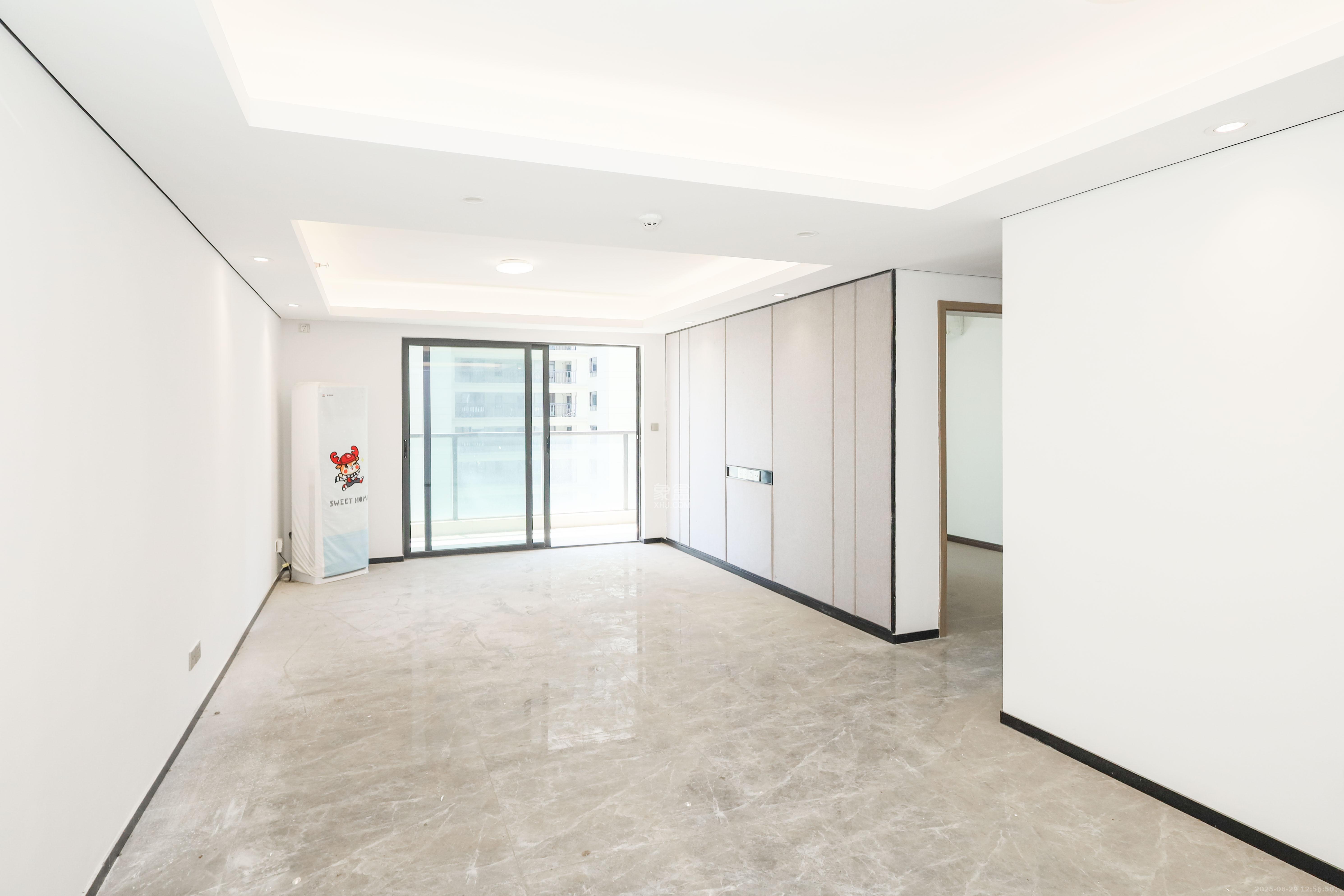 中国铁建湘语梅溪  3室2厅2卫    132.0万 中国铁建湘语梅溪  3室2厅2卫    132.0万客厅