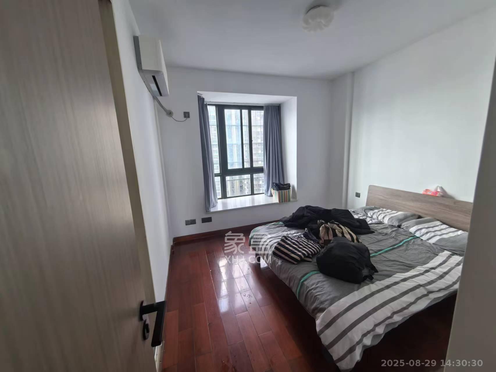 浏阳河畔家园 3室2厅2卫 3300.0元/月 浏阳河畔家园 3室2厅2卫 3300.0元/月室内图