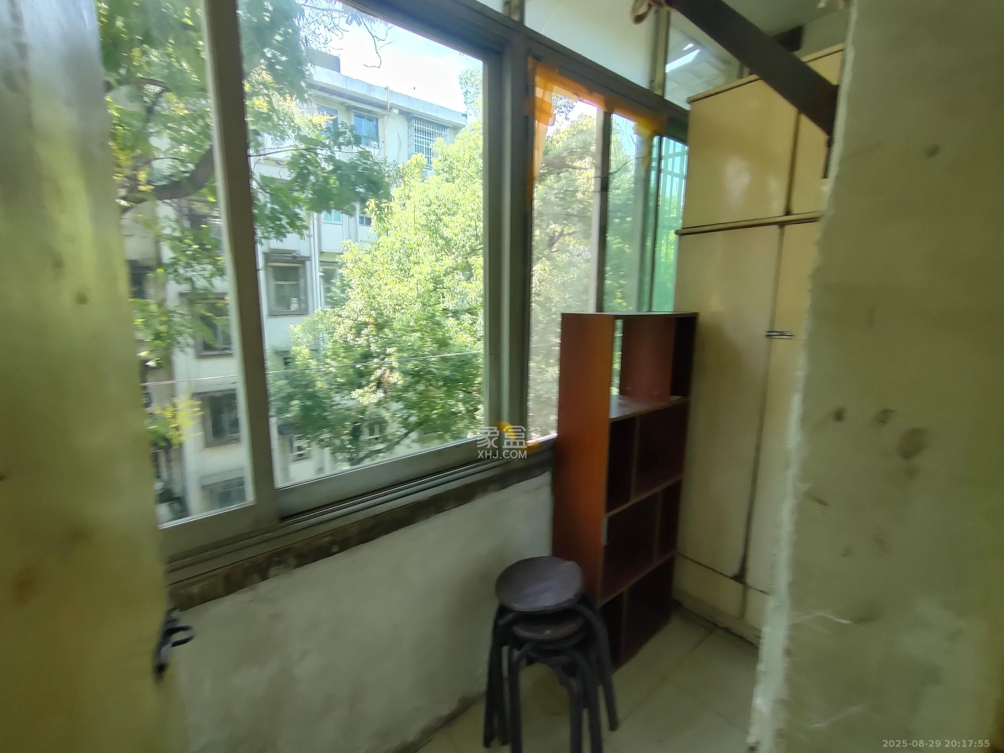 人民新村 1室1厅1卫 900.0元/月 人民新村 1室1厅1卫 900.0元/月室内图