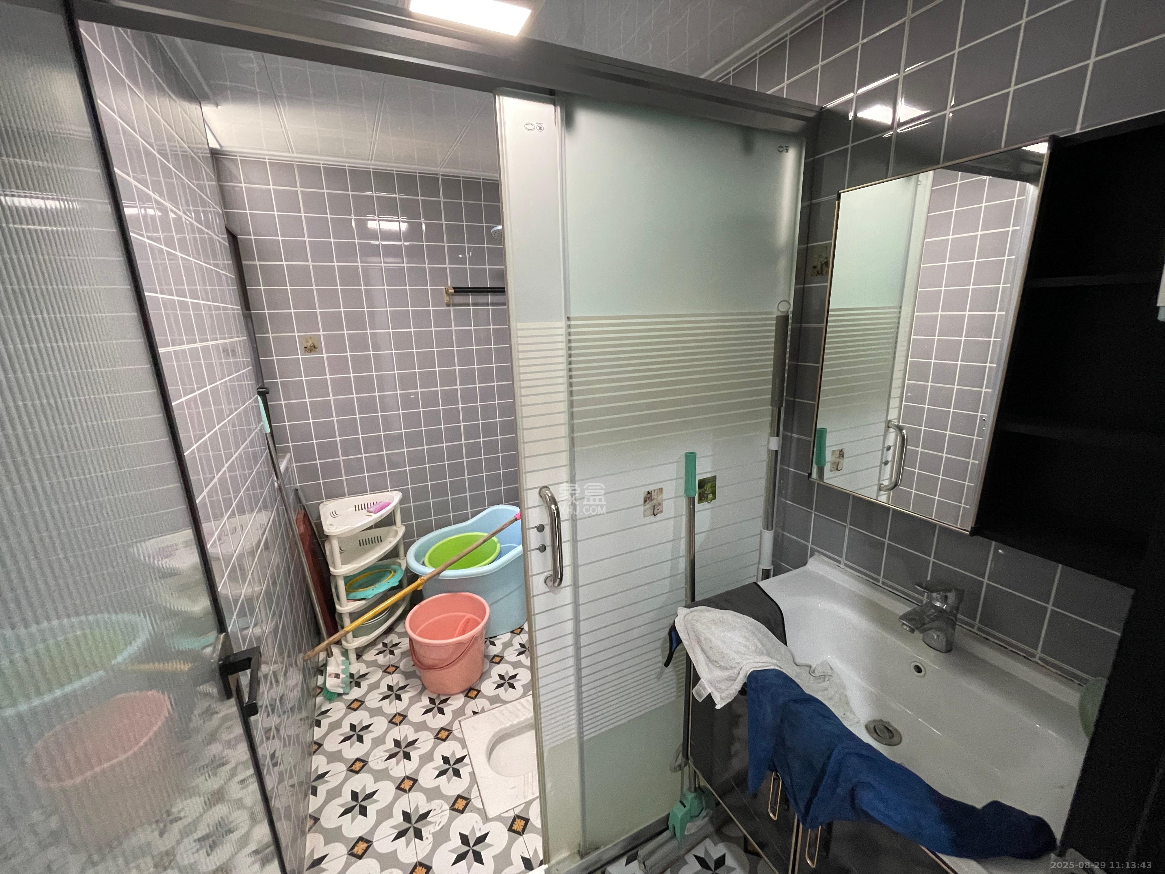 盛景谷山里 3室2厅2卫 2600.00元/月 盛景谷山里 3室2厅2卫 2600.00元/月室内图