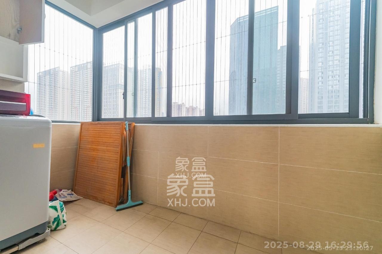 恒基凯旋门一二期  4室2厅2卫   3200.00元/月室内图