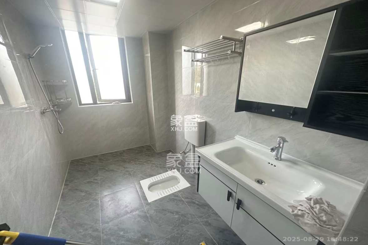 青竹湖曦园  4室2厅2卫    3000.0元/月 青竹湖曦园  4室2厅2卫    3000.0元/月室内图