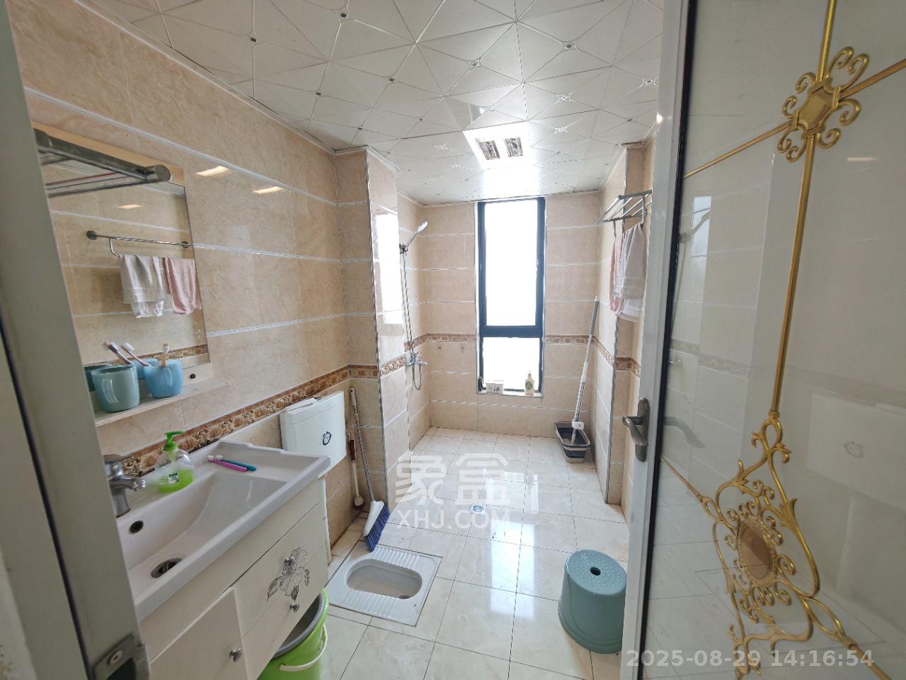 达美D6区  3室2厅1卫    2800.0元/月室内图