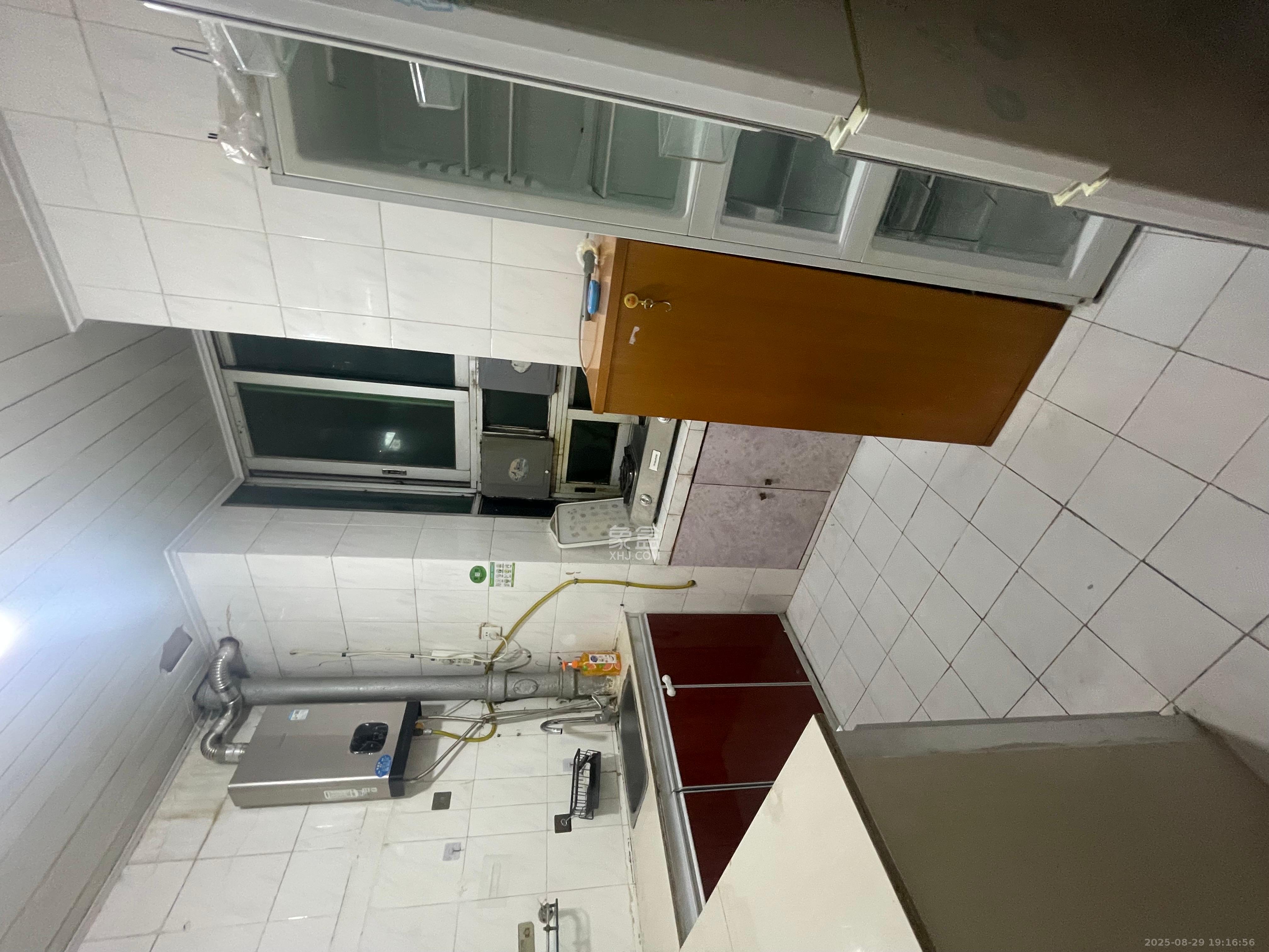 天剑路扫把塘检察院宿舍  3室2厅2卫    1800.0元/月 天剑路扫把塘检察院宿舍  3室2厅2卫    1800.0元/月