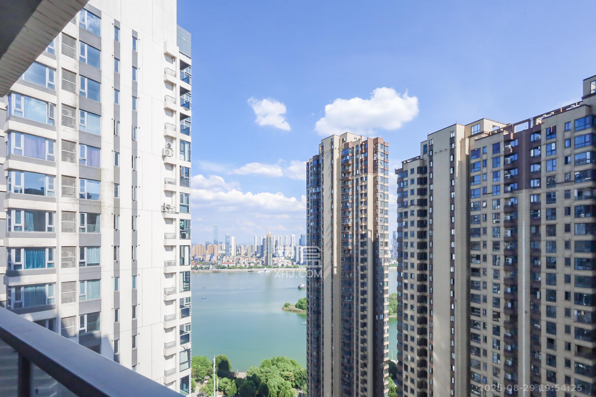 保利天禧C区 4室2厅2卫 218.0万 保利天禧C区 4室2厅2卫 218.0万其他