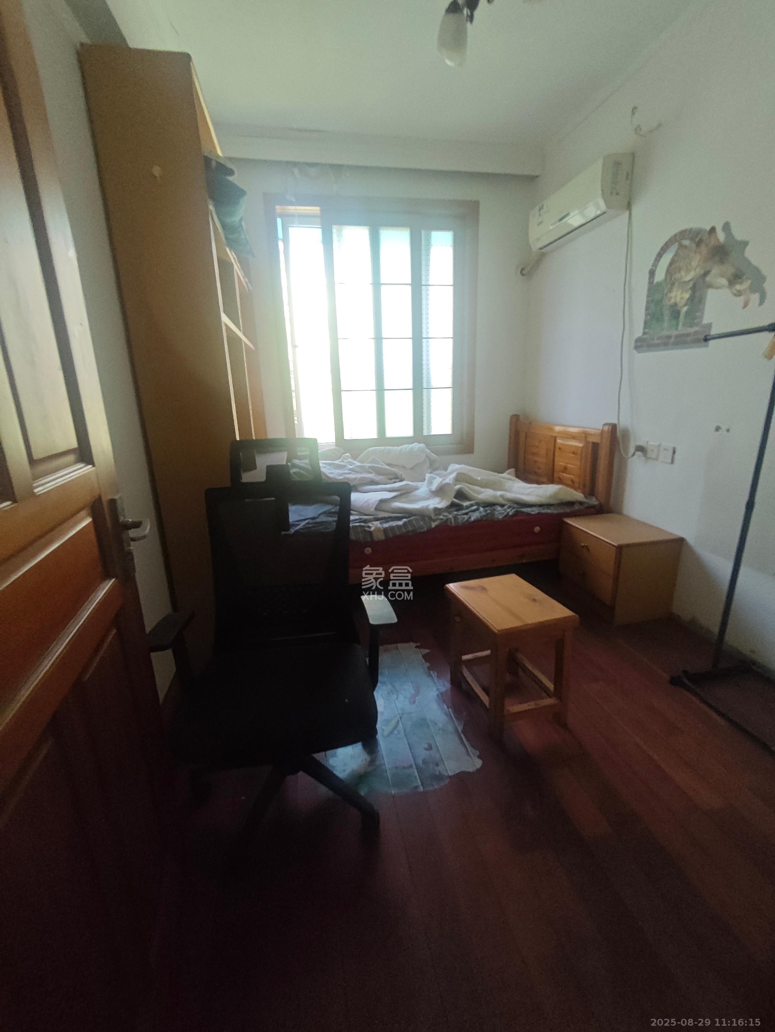 海华锦园  4室2厅1卫    2800.0元/月室内图