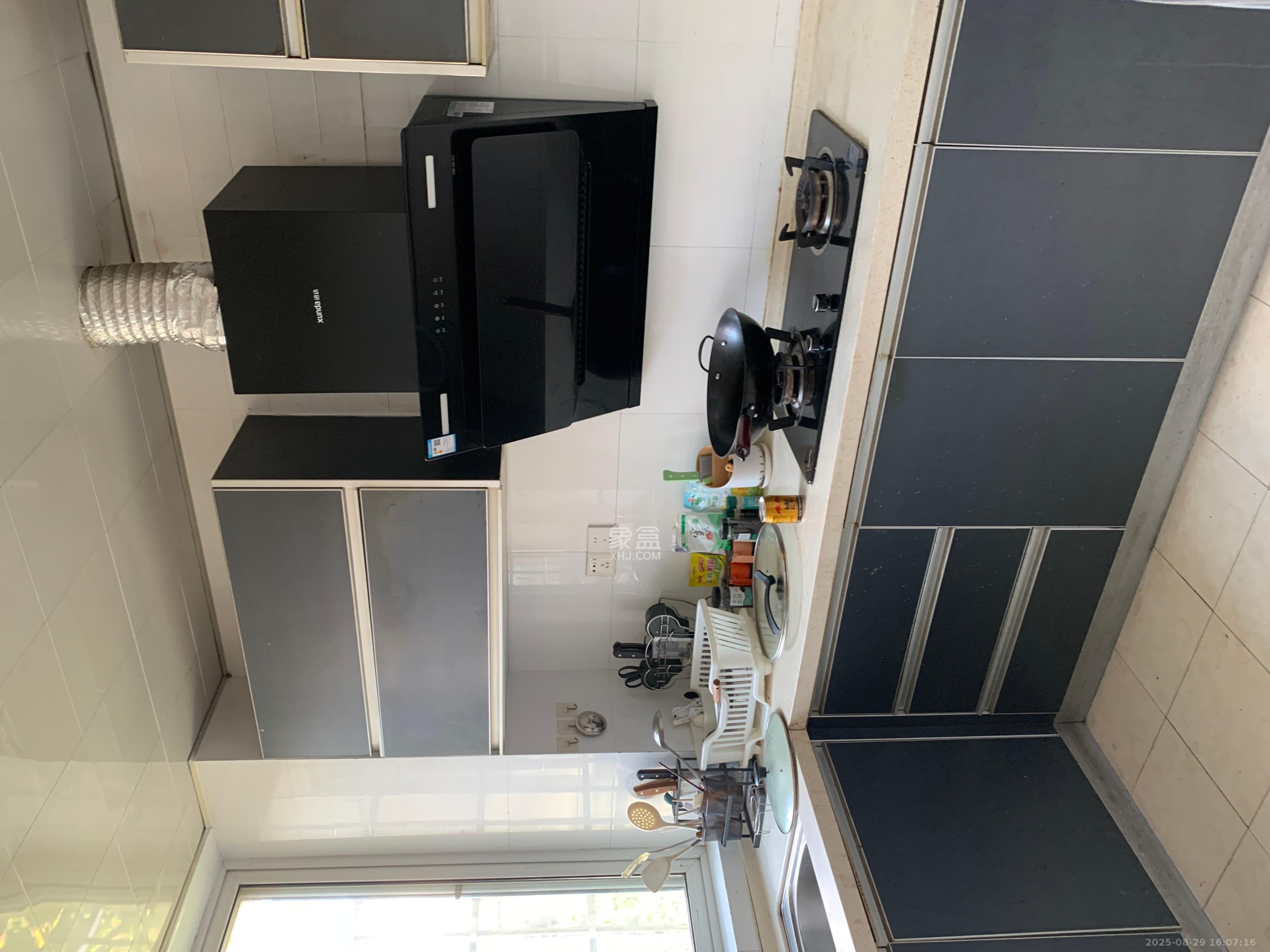 枫华府第 3室2厅2卫 1600.0元/月 枫华府第 3室2厅2卫 1600.0元/月室内图