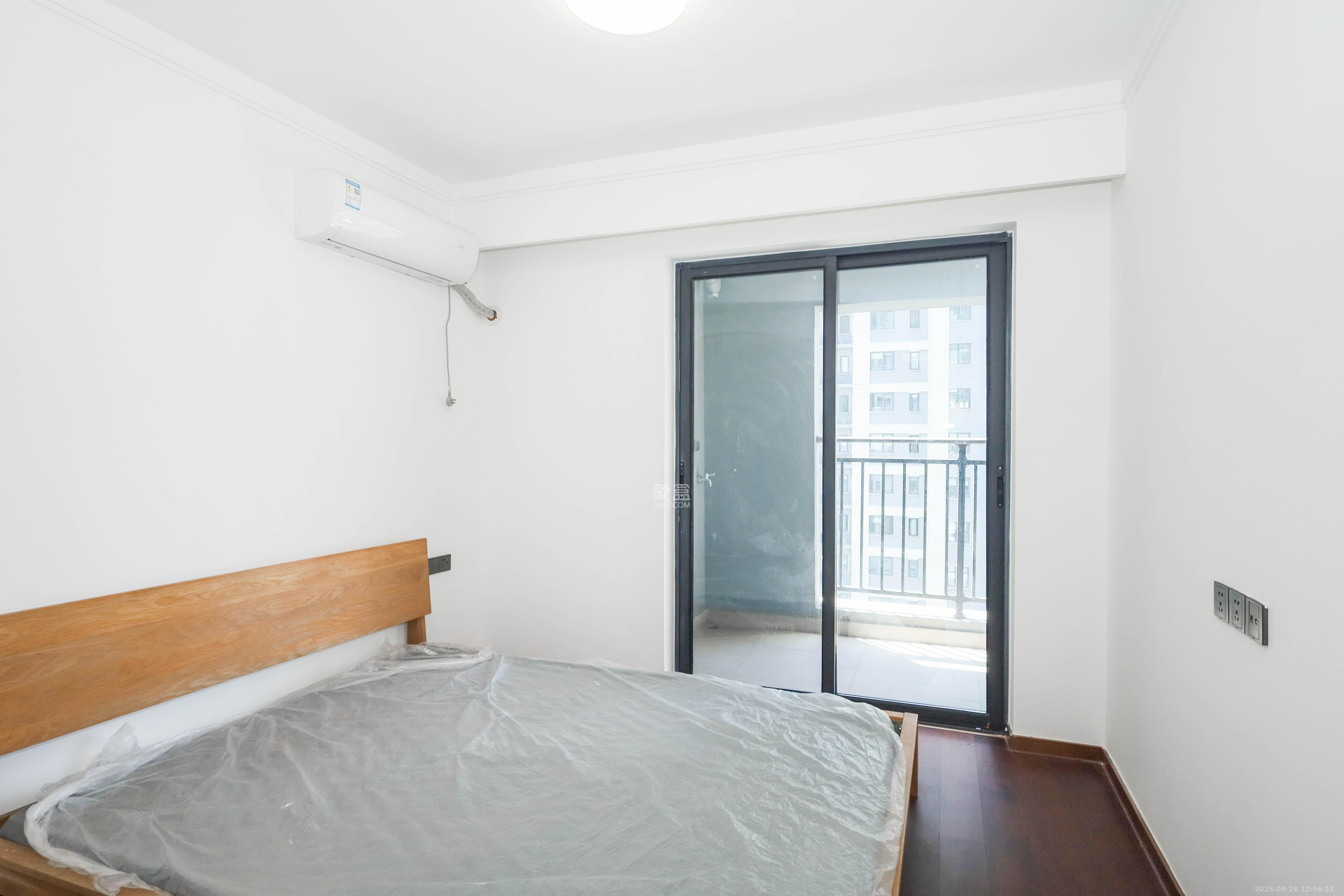 梅溪悦章  3室2厅2卫    145.0万卧室