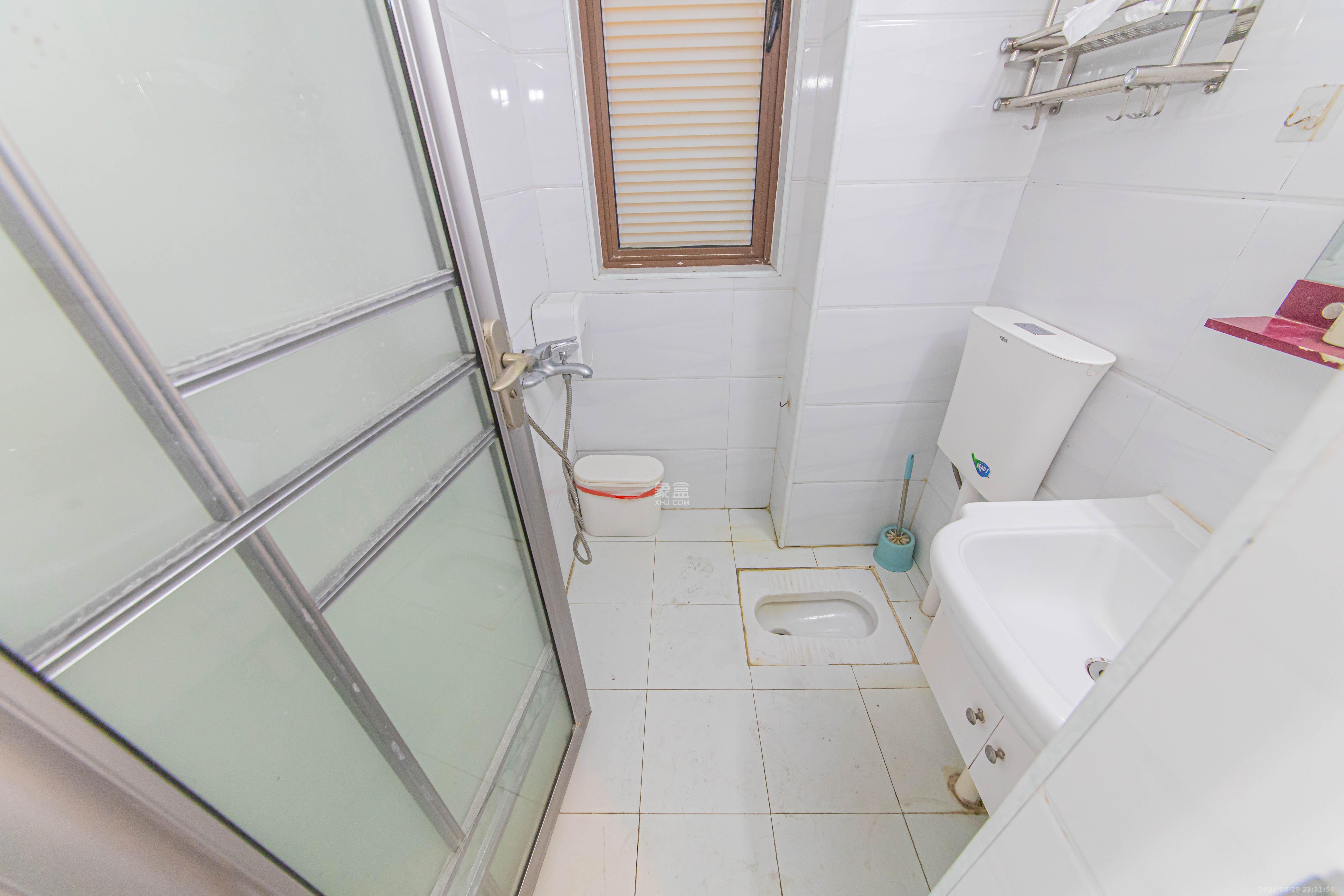 金房奥斯卡  1室1厅1卫    28.0万卫生间