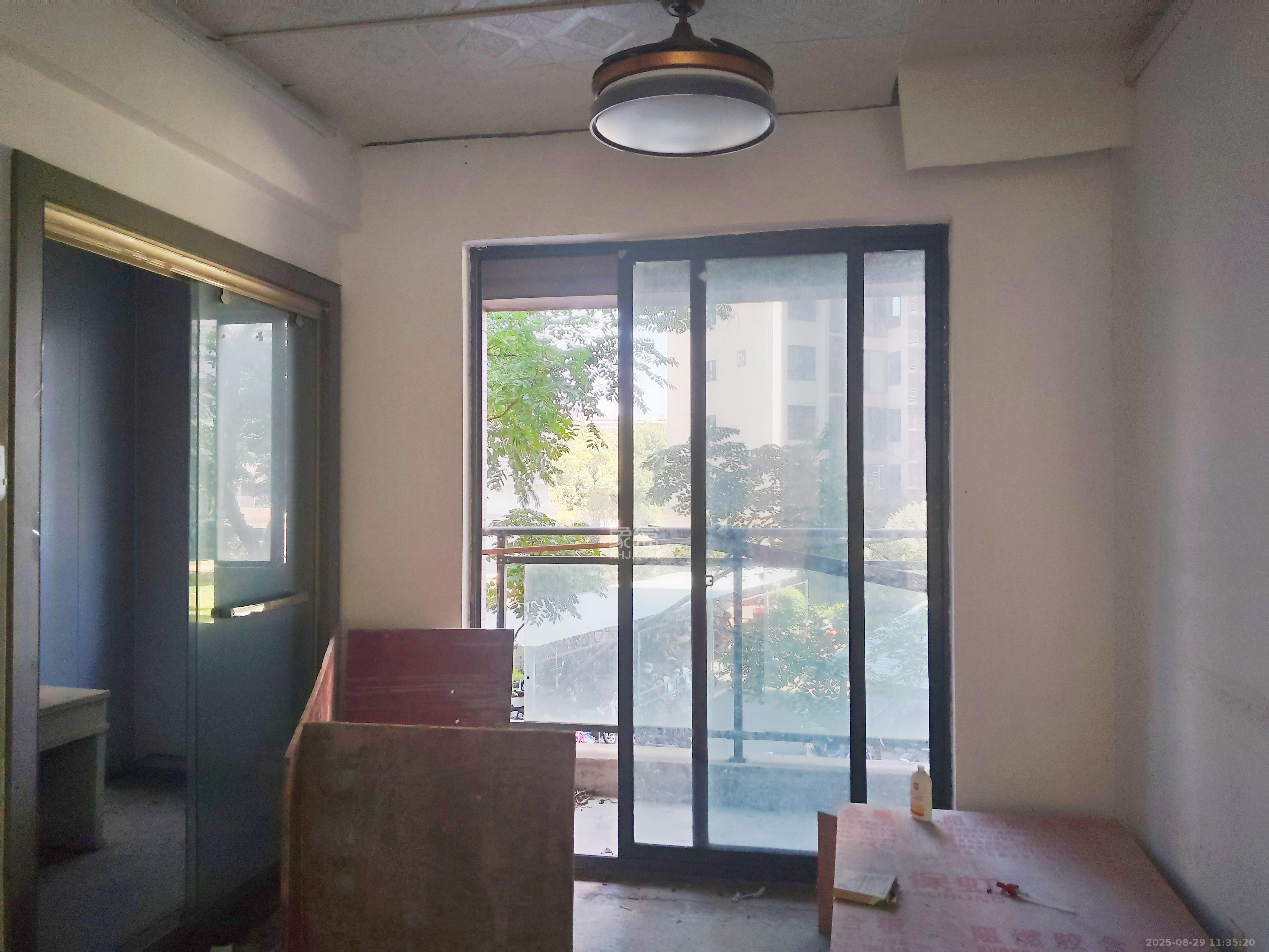 筑梦星园 4室2厅2卫 1000.0元/月 筑梦星园 4室2厅2卫 1000.0元/月室内图