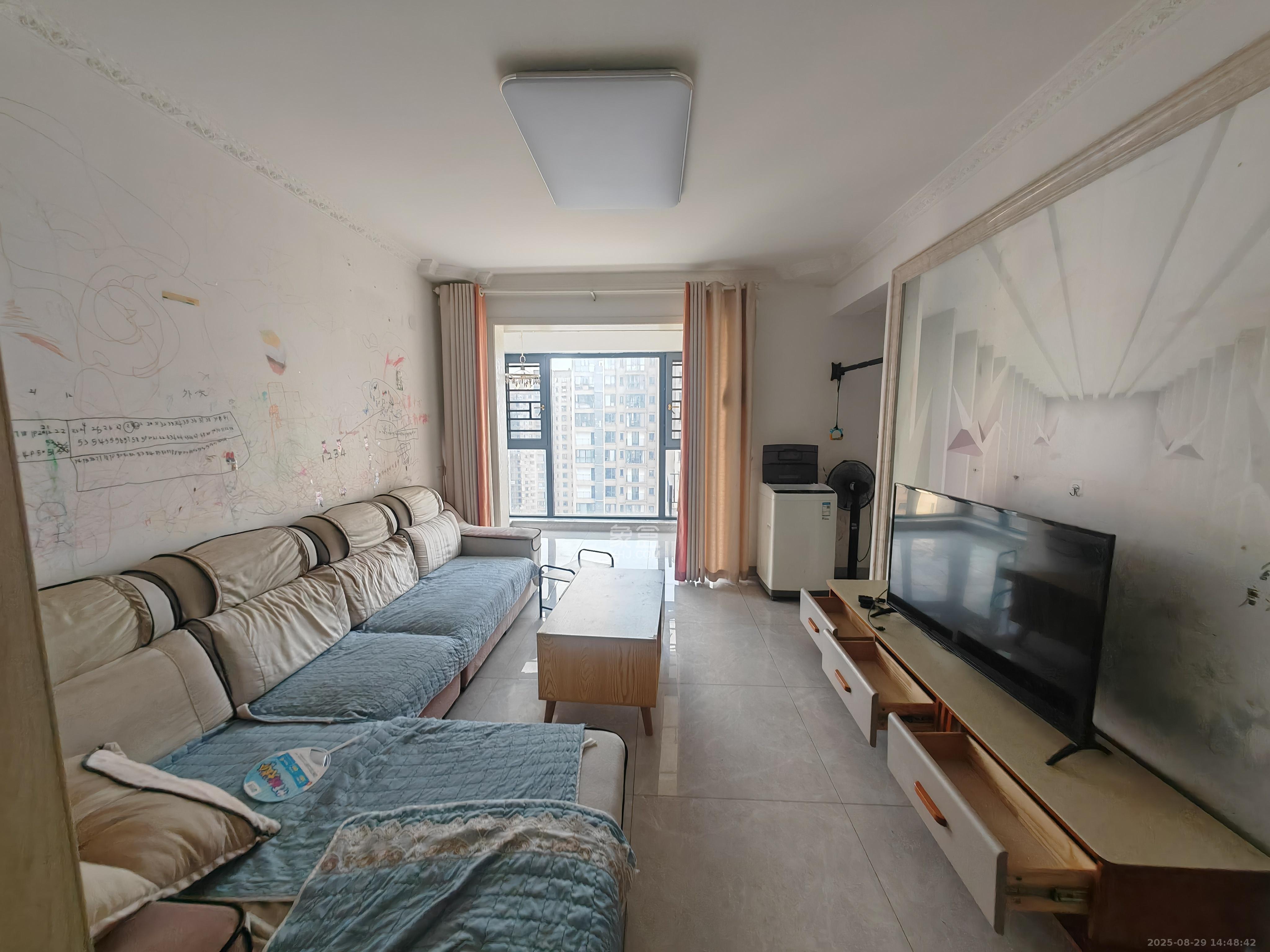 中建嘉和城  3室2厅1卫   2300.00元/月室内图