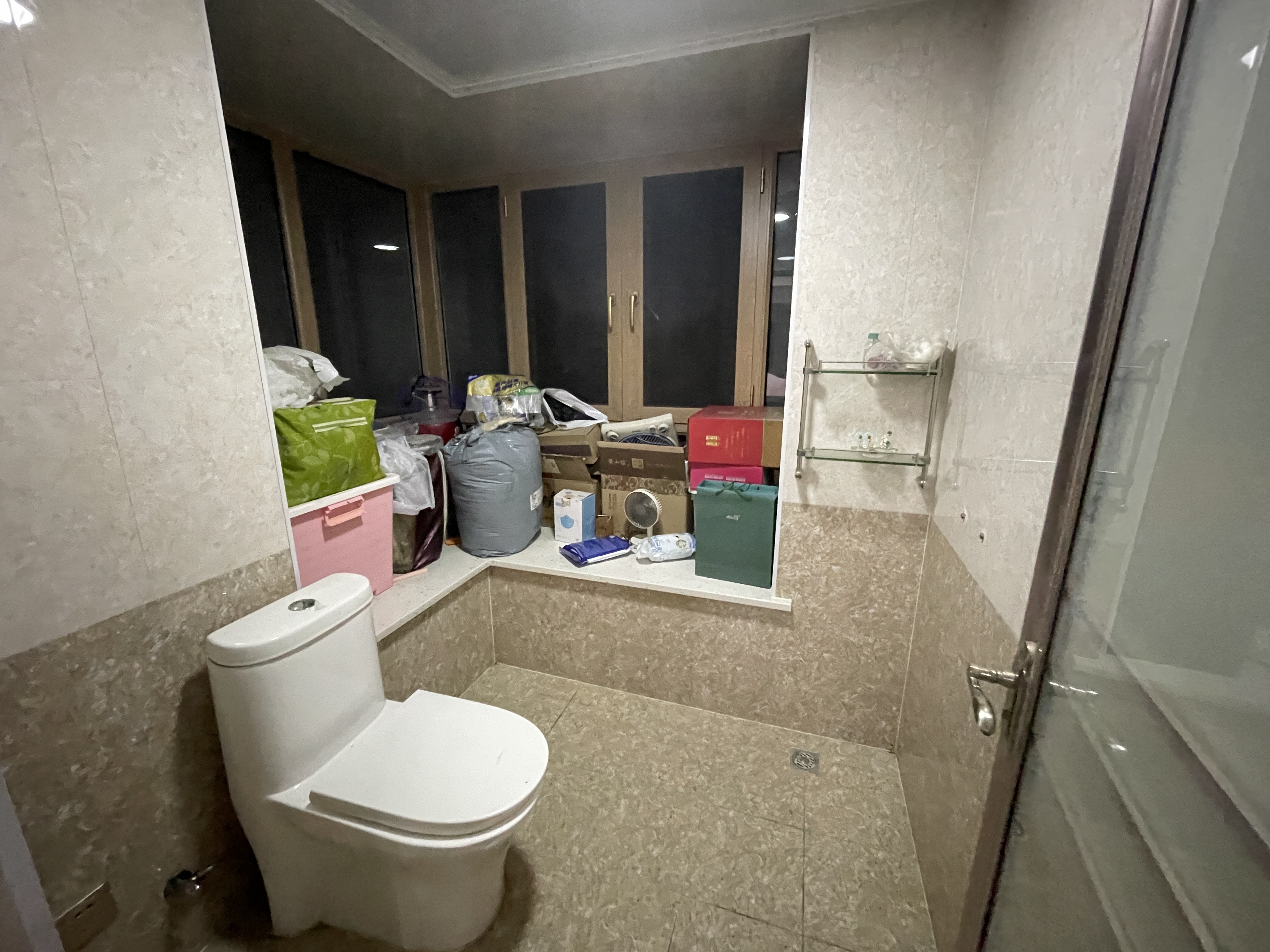 美的城二期  4室2厅2卫    110.0万室内图