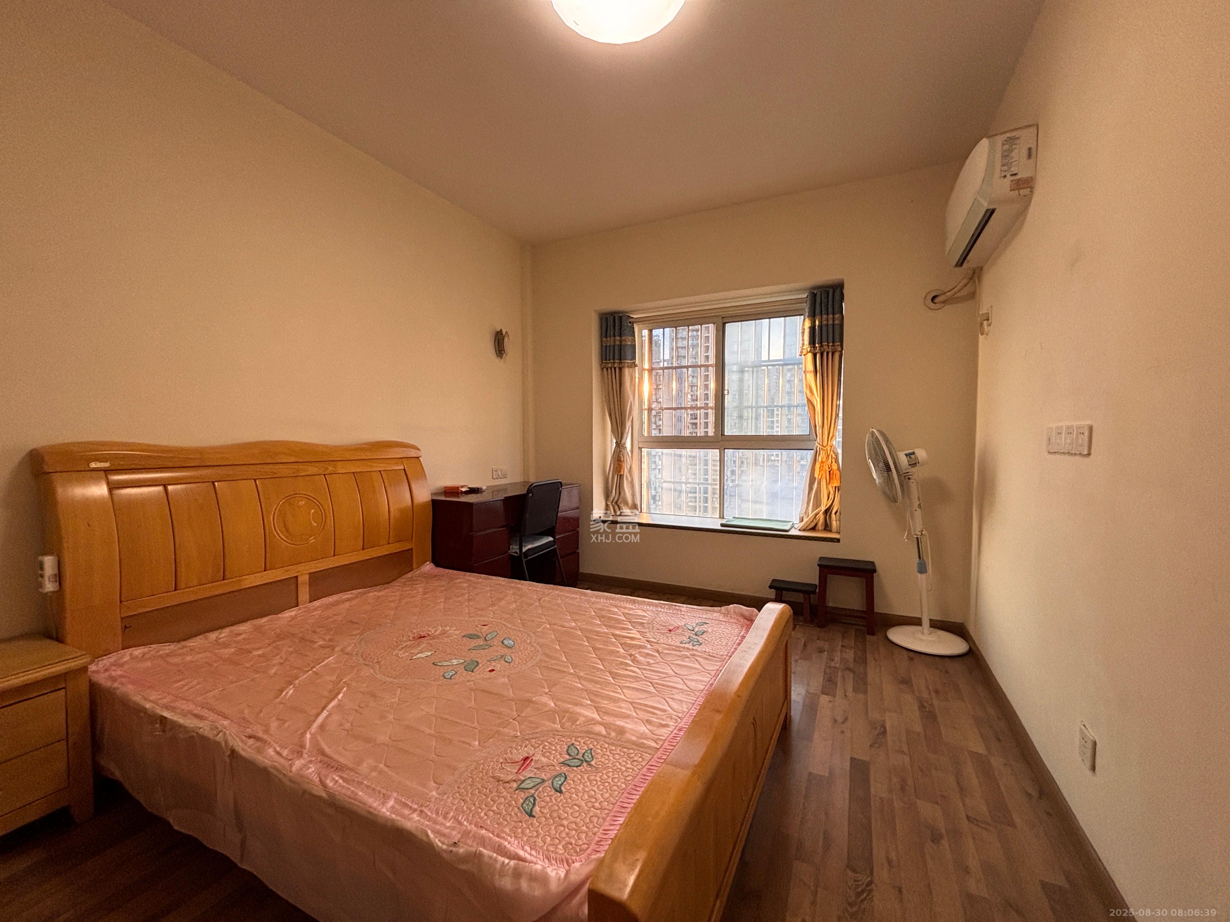 都市春天 2室2厅1卫 2400.0元/月 都市春天 2室2厅1卫 2400.0元/月室内图