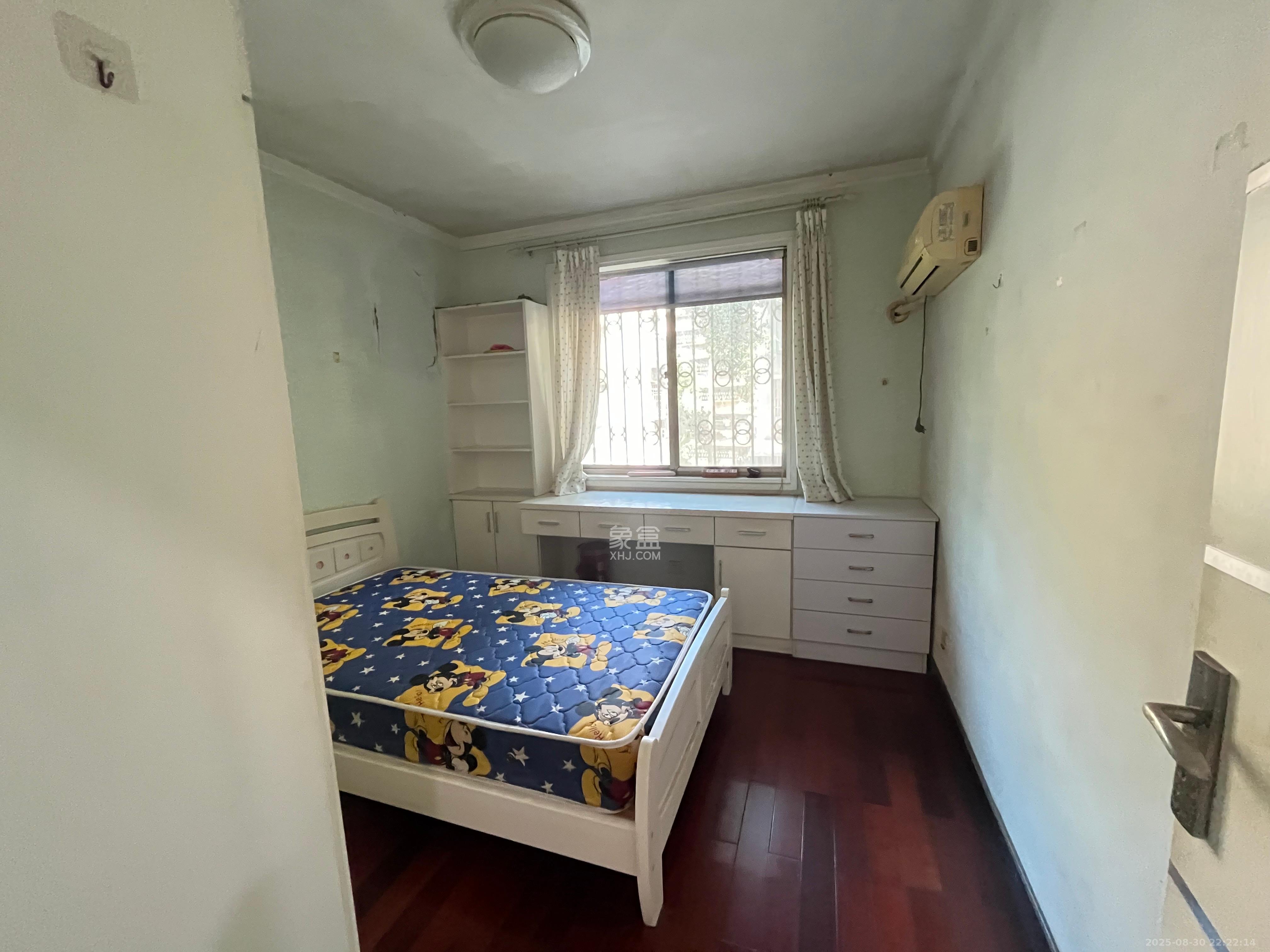 新华园 3室2厅2卫 2100.0元/月 新华园 3室2厅2卫 2100.0元/月室内图