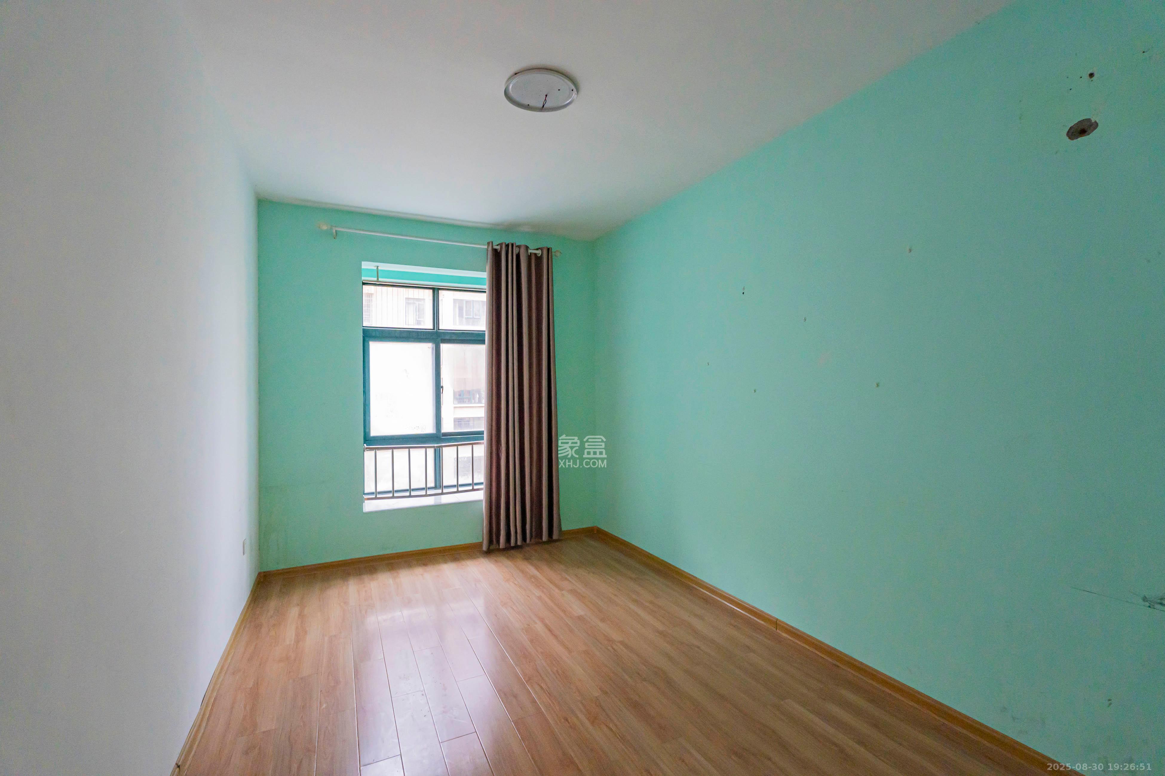 财富名园 3室2厅2卫 110.0万 财富名园 3室2厅2卫 110.0万卧室