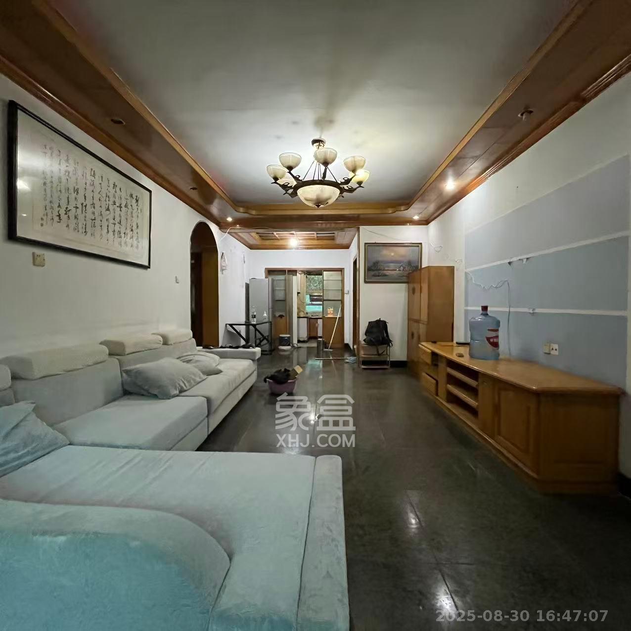 南湖路水工机械厂宿舍 1室2厅1卫 1500.0元/月 南湖路水工机械厂宿舍 1室2厅1卫 1500.0元/月室内图