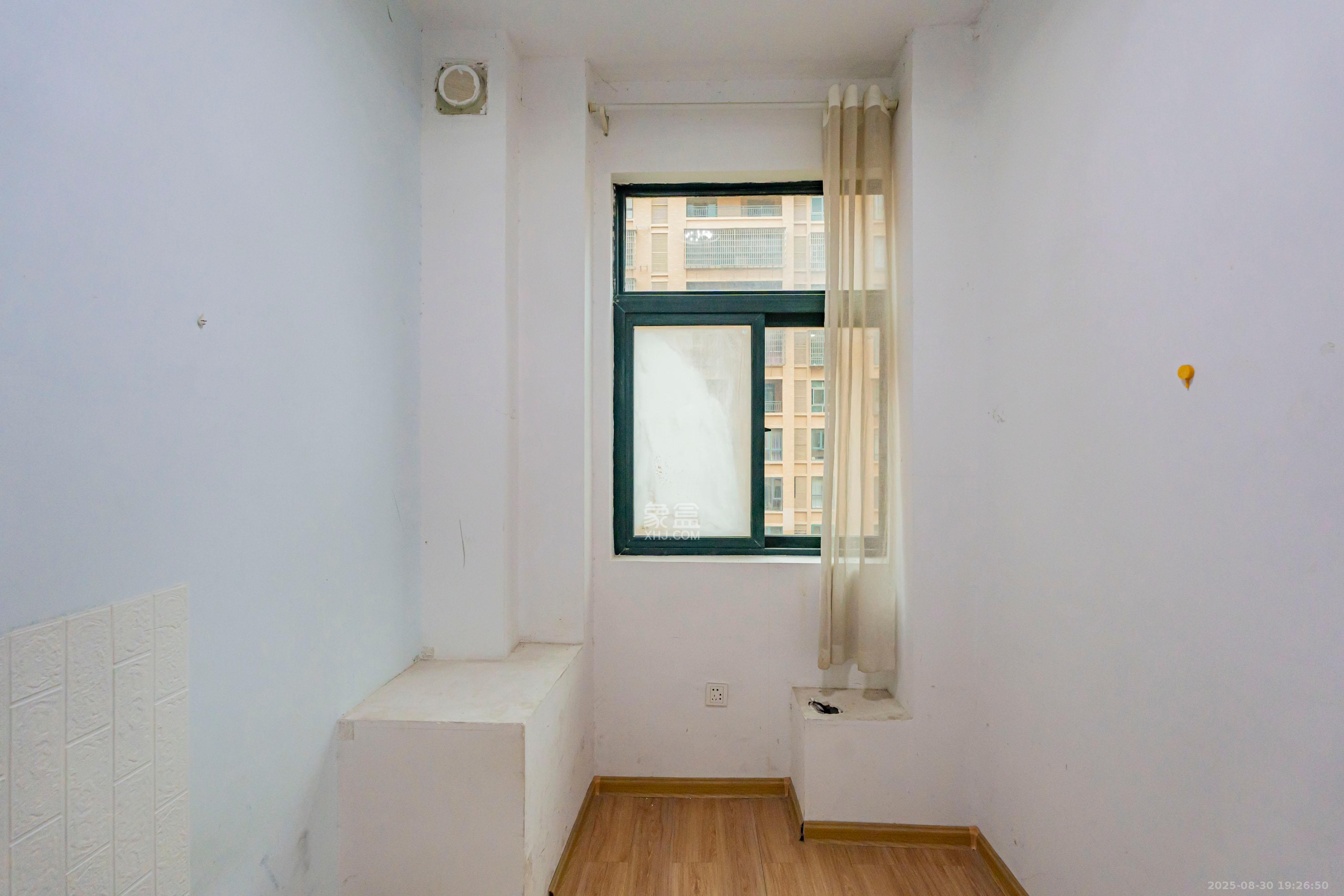 财富名园 3室2厅2卫 110.0万 财富名园 3室2厅2卫 110.0万厨房