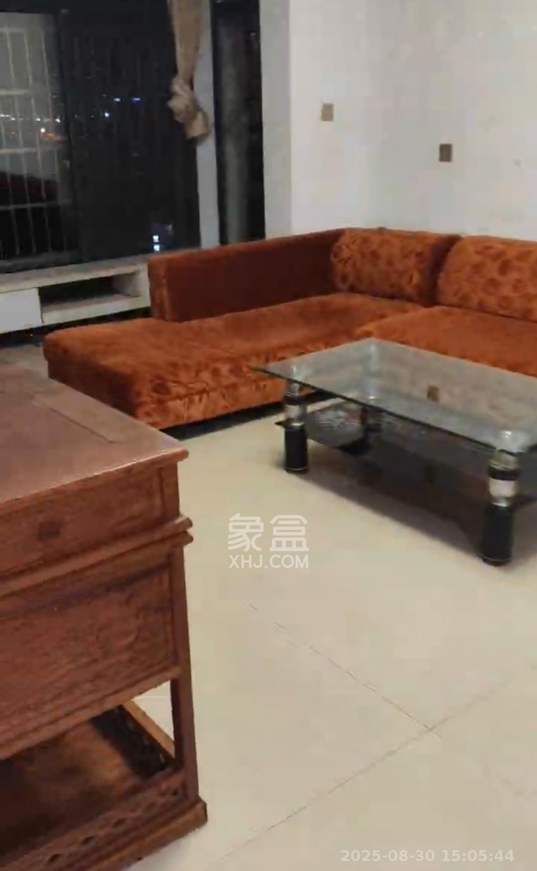 和润园一、二期 3室2厅1卫 2000.0元/月 和润园一、二期 3室2厅1卫 2000.0元/月室内图